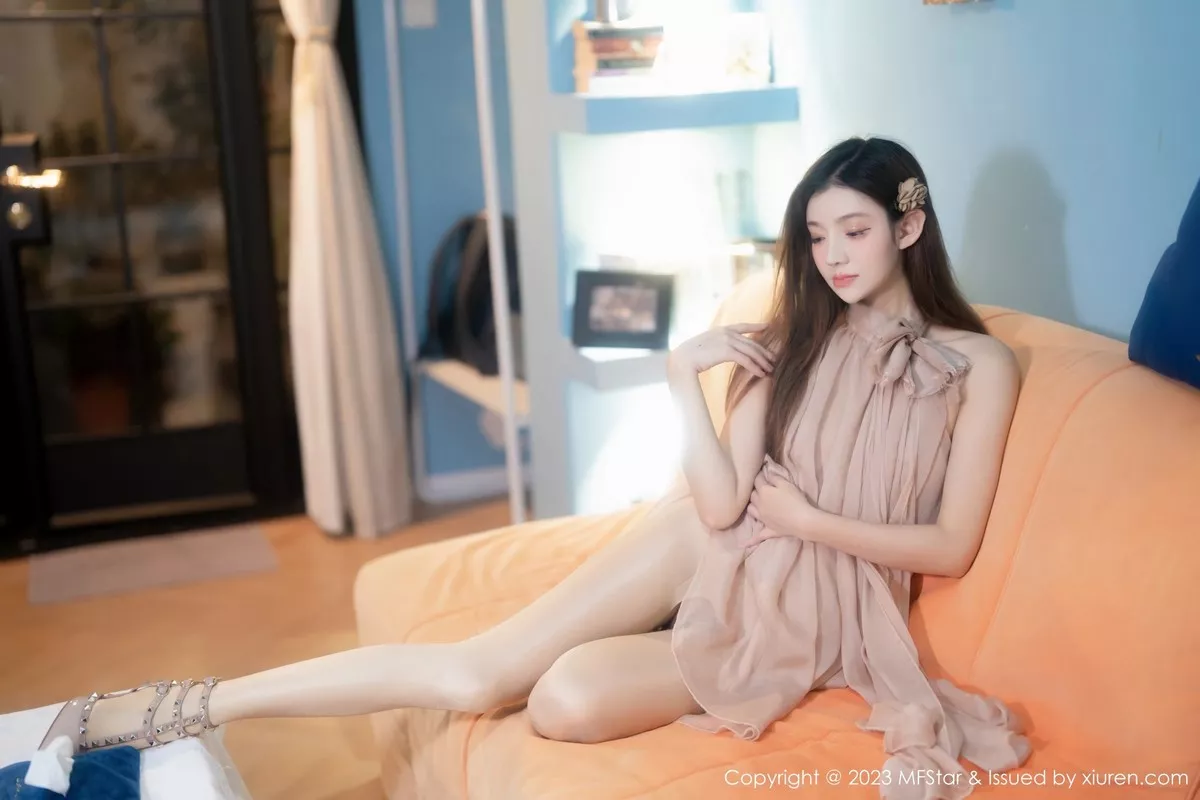 [MFStar模范学院] 2023.04.04 VOL.603 加朵babe 长裙美腿 [65P] NO.10