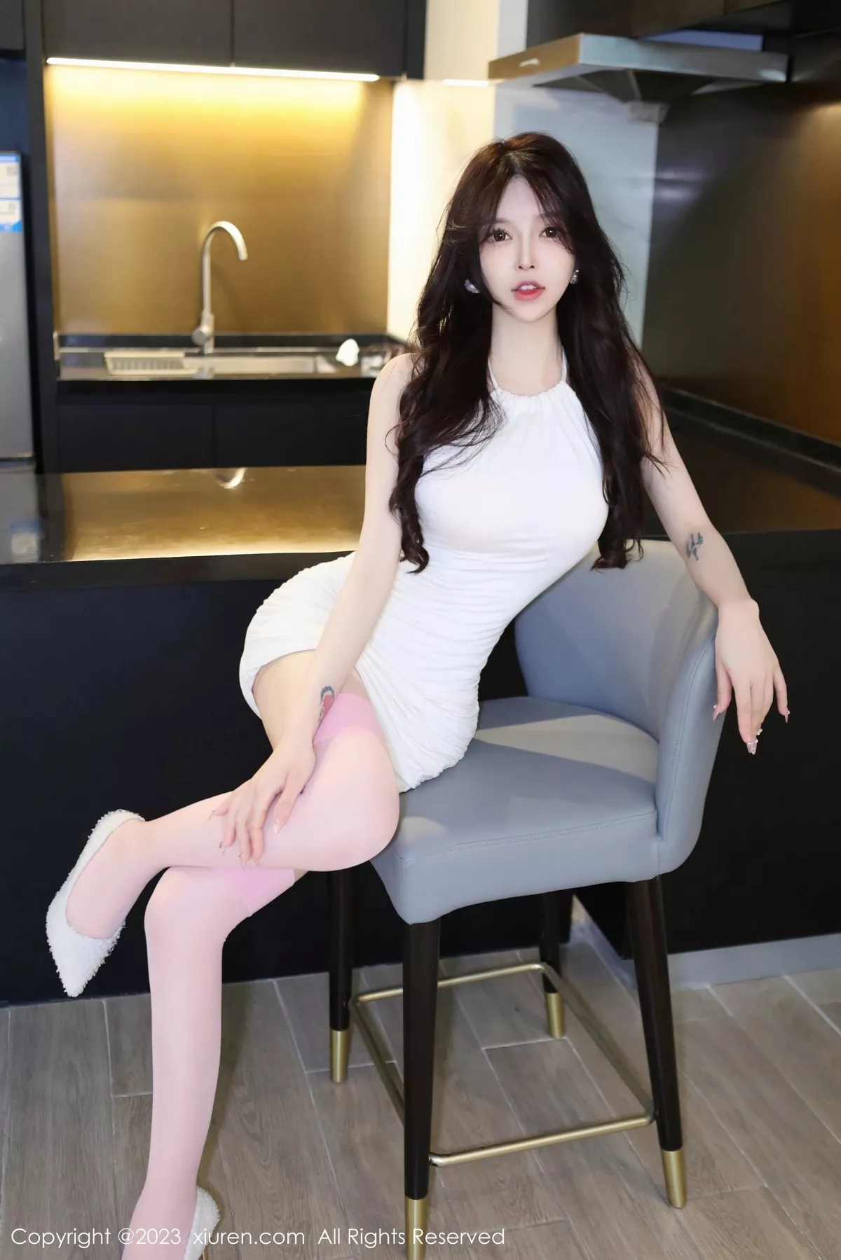 [XiuRen秀人网] 2023.04.06 No.6527 玉兔miki 丝袜美腿 [82P] NO.1