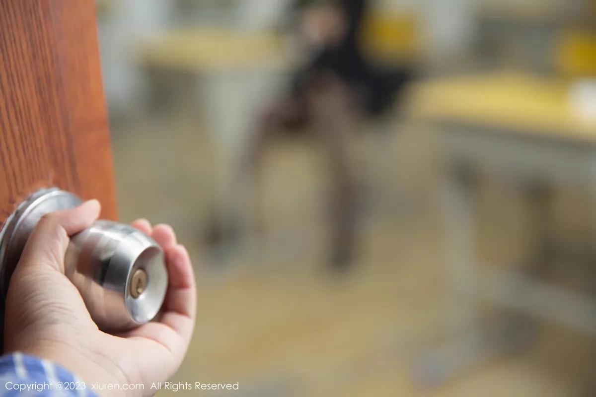 [XiuRen秀人网] 2023.04.07 No.6537 绮里嘉ula 黑丝美腿 [83P] NO.1