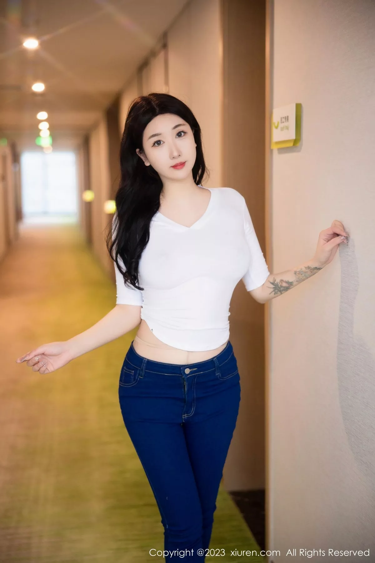 [XiuRen秀人网] 2023.04.13 No.6570 江真真 牛仔裤美臀 [83P] NO.2