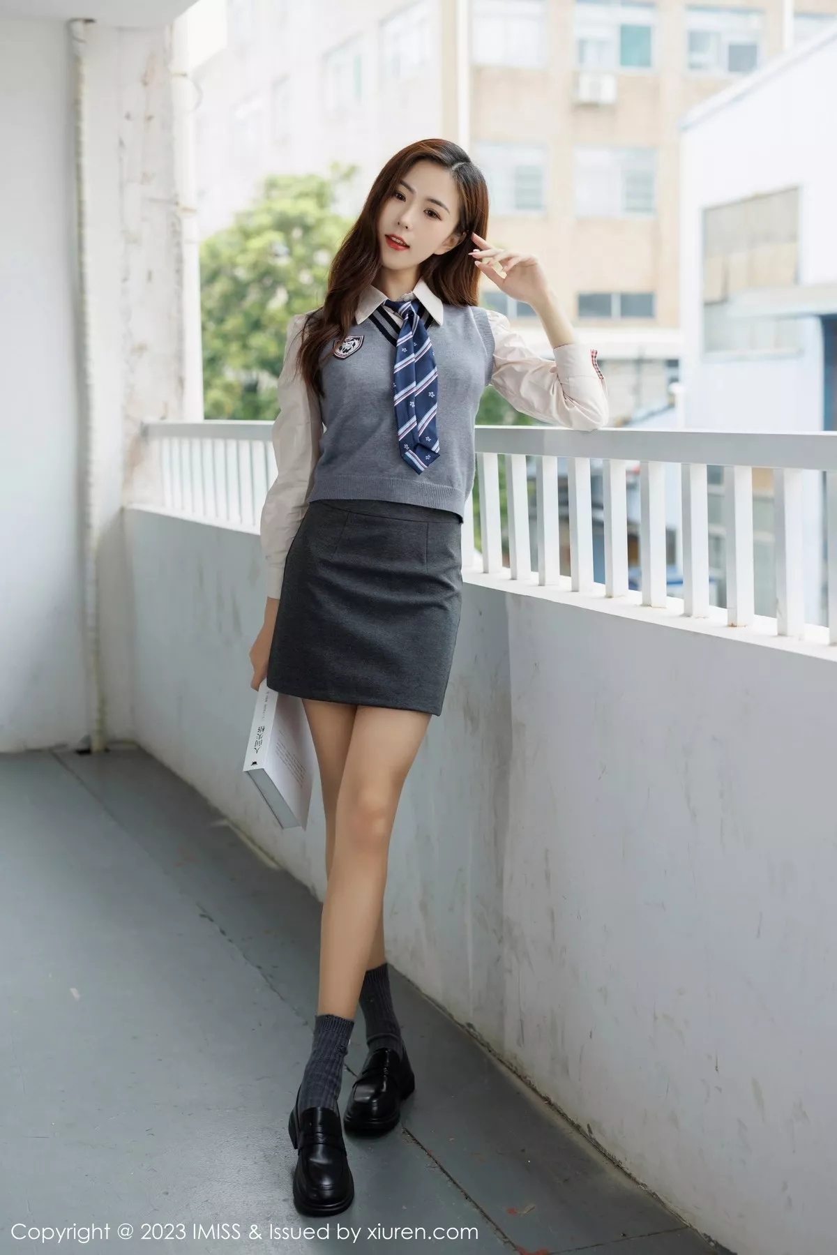 [IMISS爱蜜社] 2023.04.17 VOL.730 杨紫嫣candy 短裙美腿 [69P] NO.3