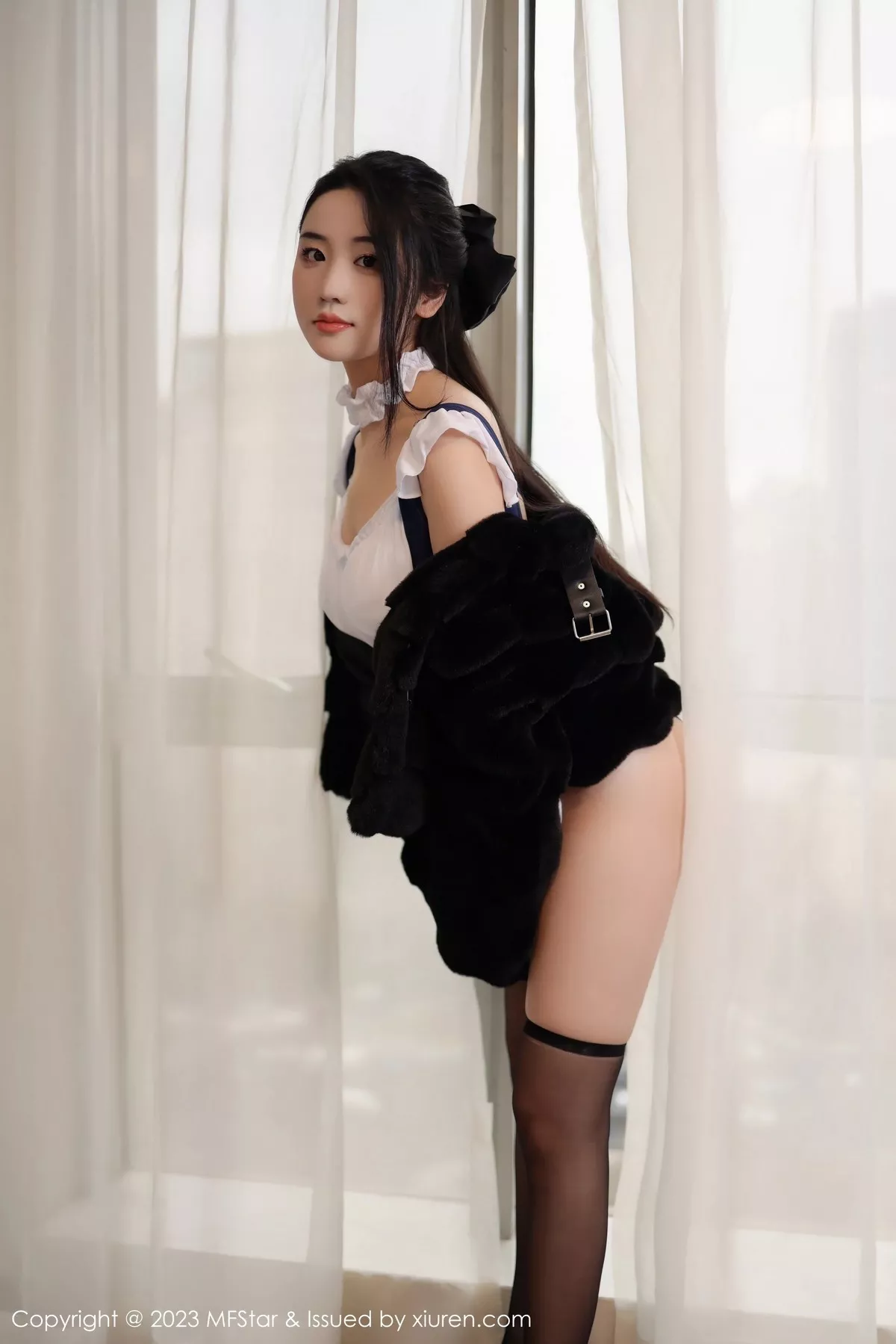 [MFStar模范学院] 2023.04.17 VOL.609 汐汐爱吃草莓 黑丝美腿 [71P] NO.10