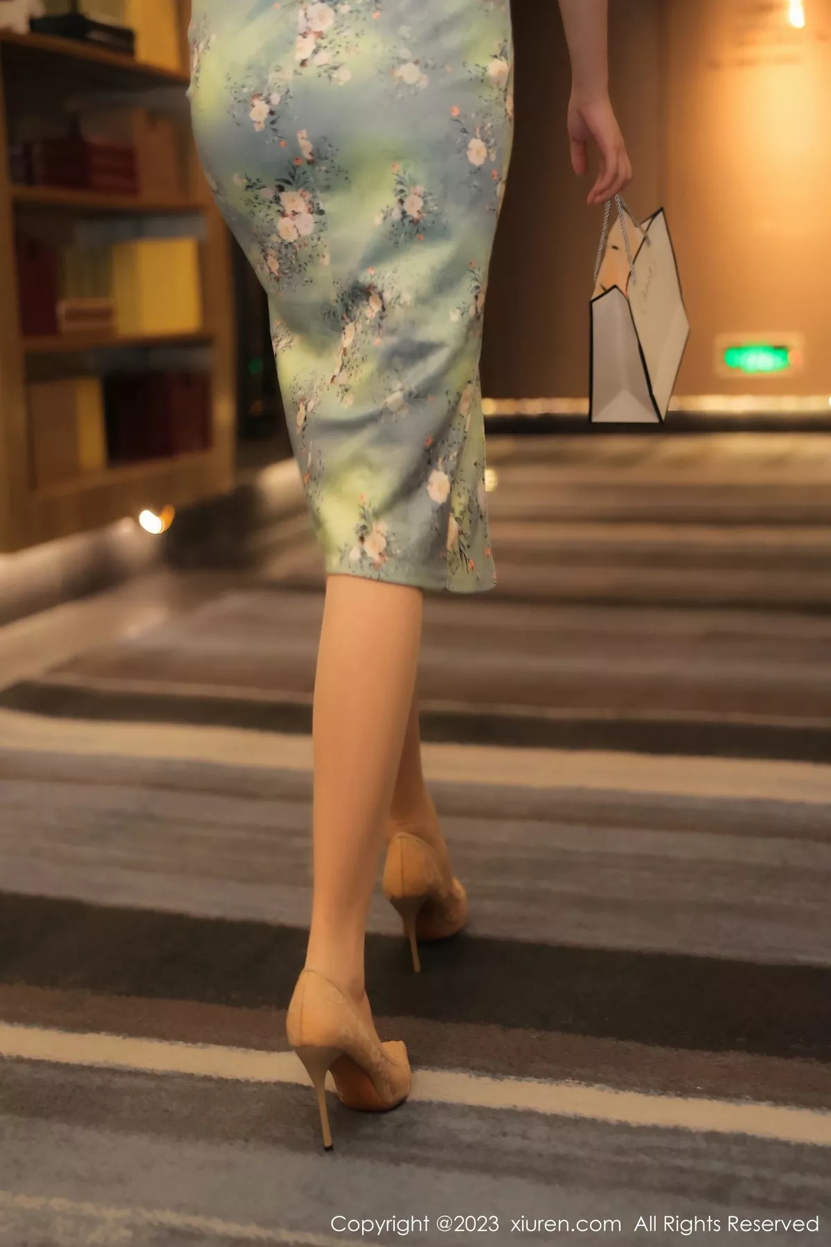 [XiuRen秀人网] 2023.03.24 No.6464 Arude薇薇 旗袍美腿 [69P] NO.8