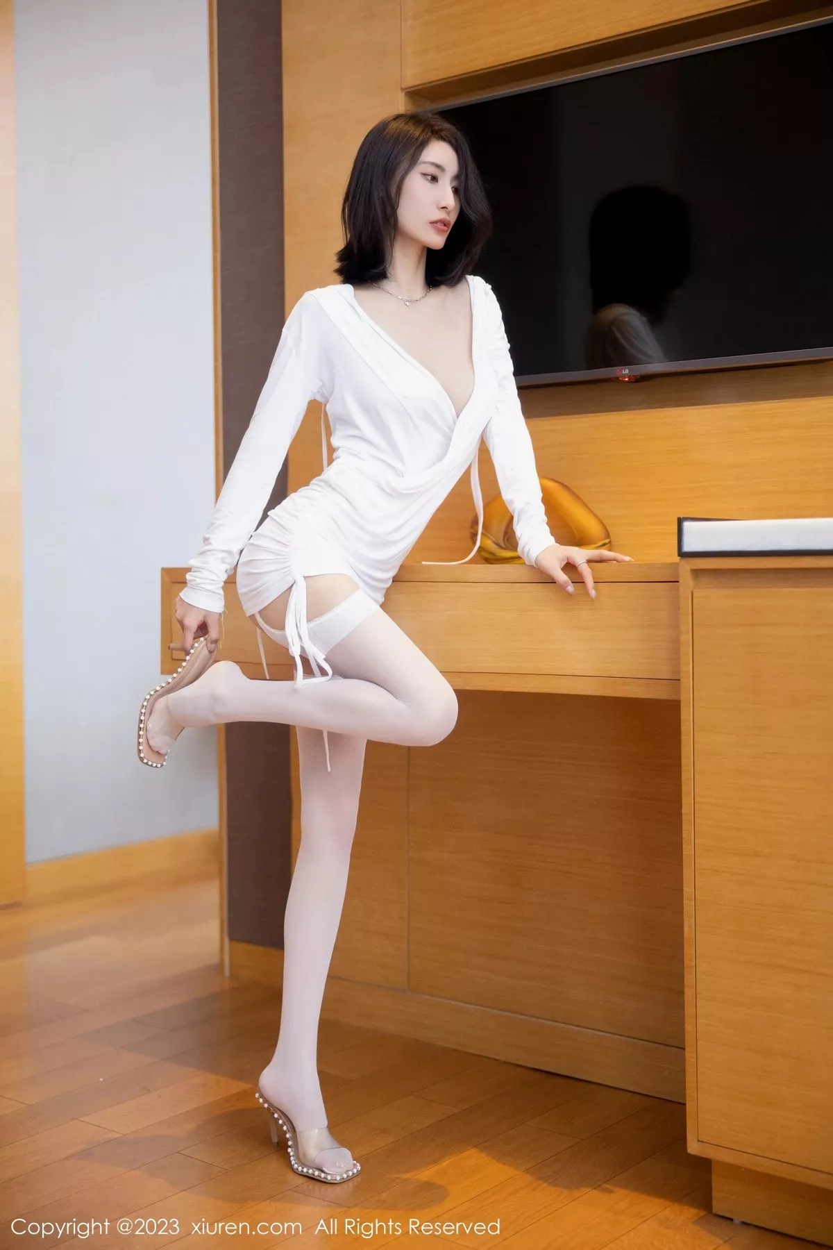 [XiuRen秀人网] 2023.04.25 No.6630 Lingyu69 丝袜美腿 [86P] NO.4