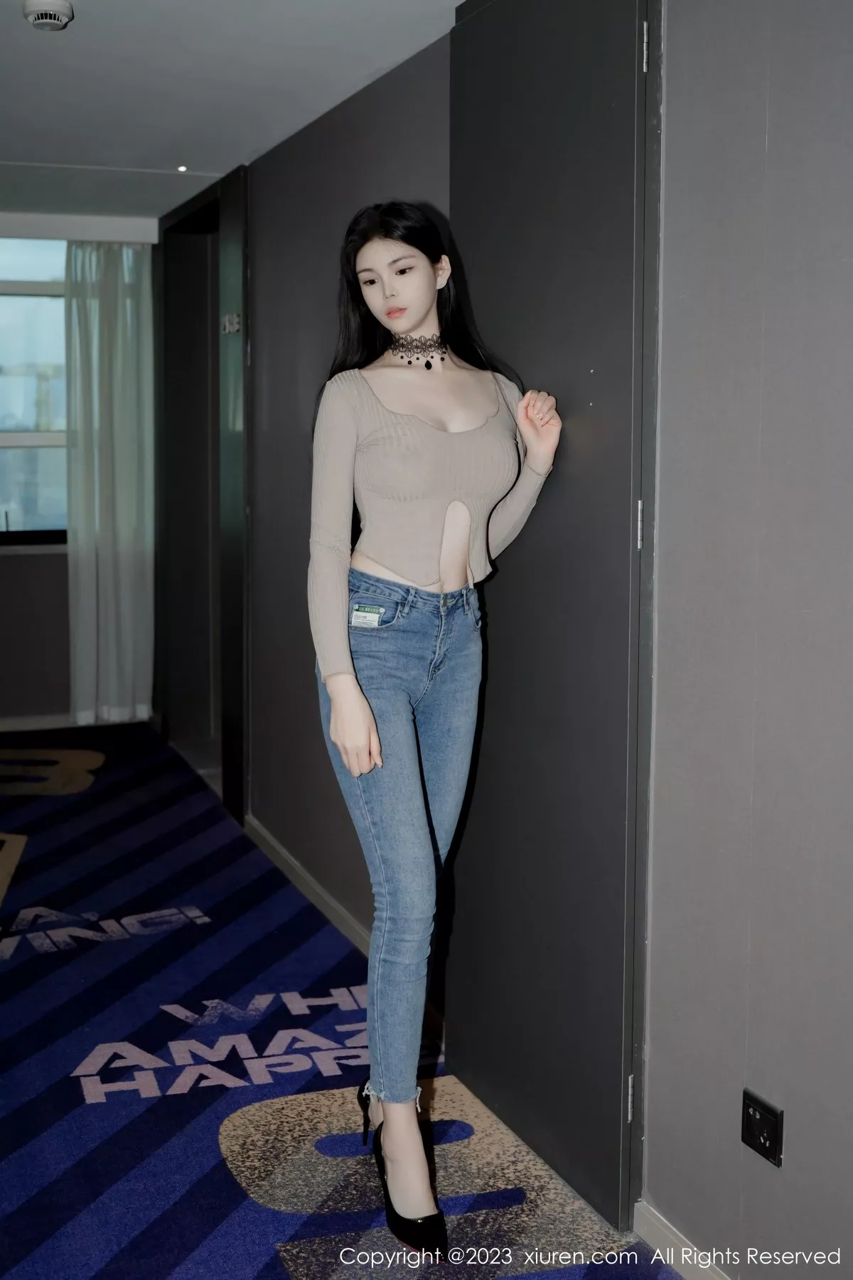 [XiuRen秀人网] 2023.04.26 No.6636 雪糕CiCi 牛仔裤美腿 [51P] NO.5