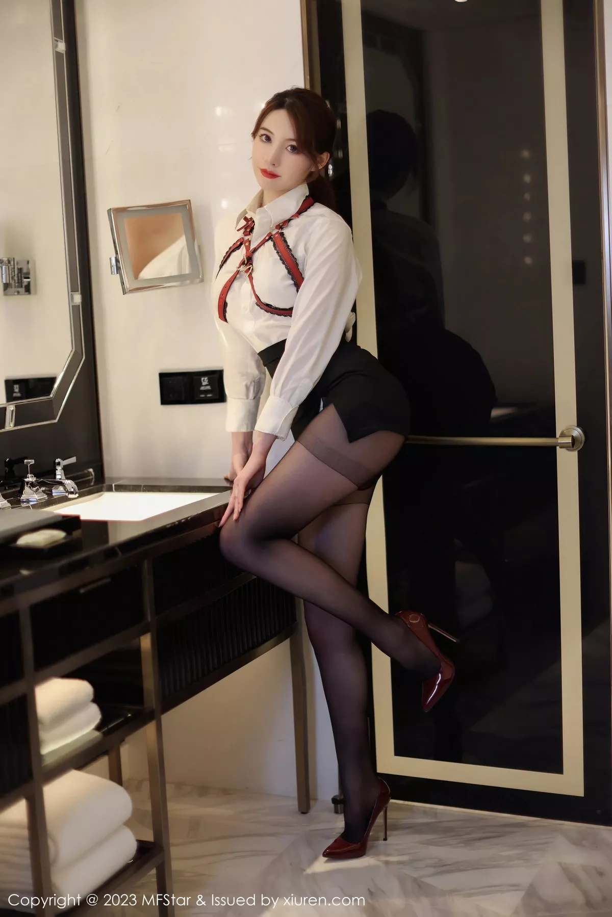 [MFStar模范学院] 2023.05.04 VOL.615 yoo优优 黑丝美臀 [50P] NO.2