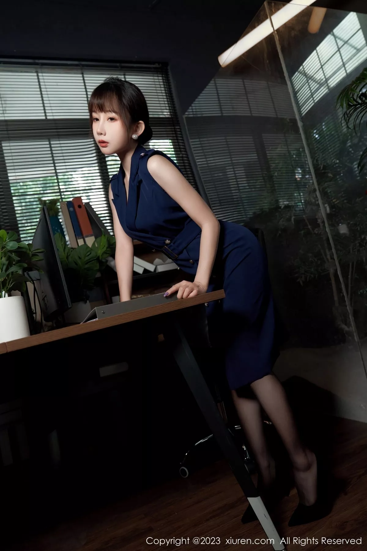 [XiuRen秀人网] 2023.05.15 No.6737 波巧酱 黑丝美腿 [95P] NO.10