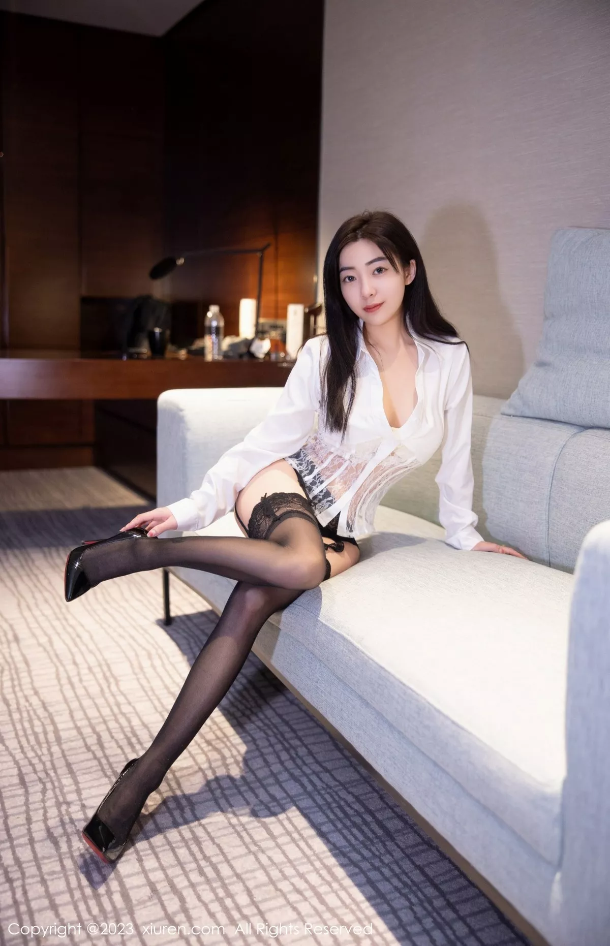 [XiuRen秀人网] 2023.04.19 No.6596 星子柒kiki 黑丝美臀 [74P] NO.6