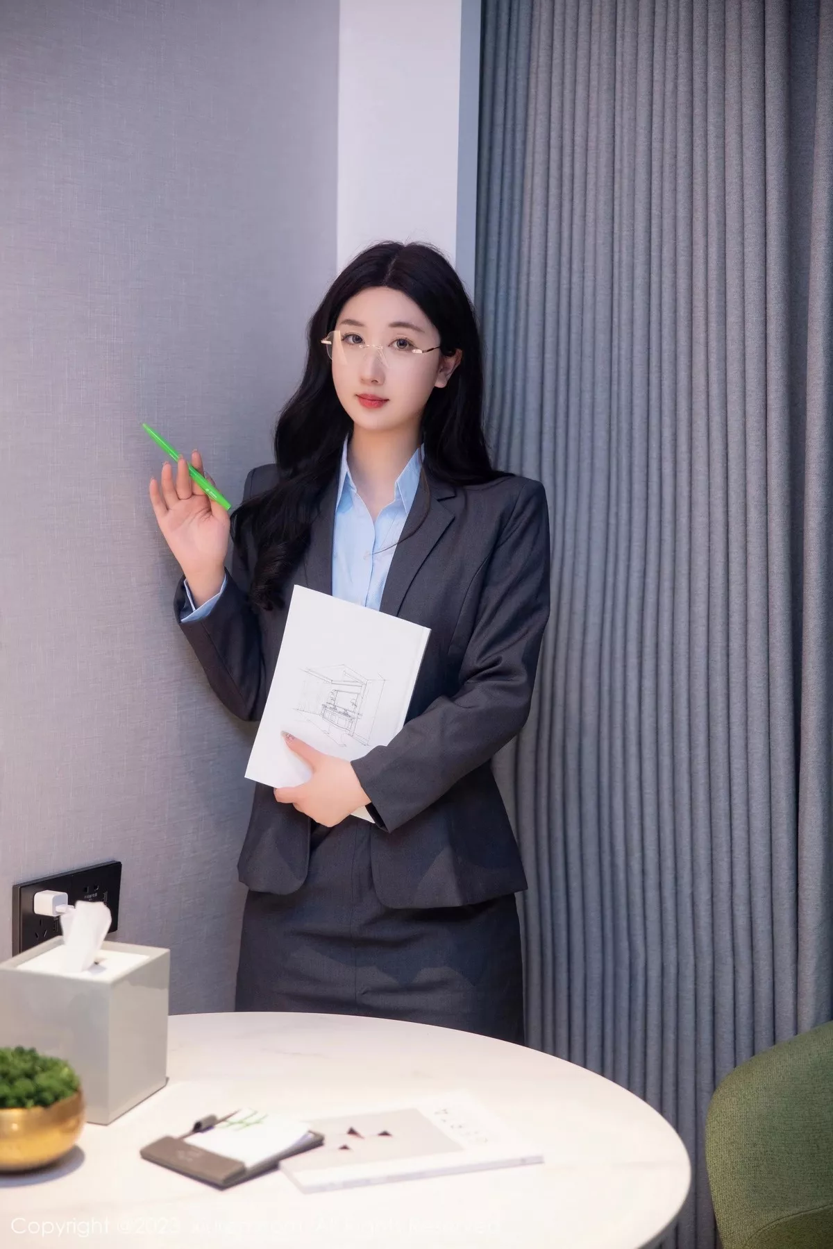 [XiuRen秀人网] 2023.04.20 No.6607 江真真 丝袜制服 [86P] NO.6