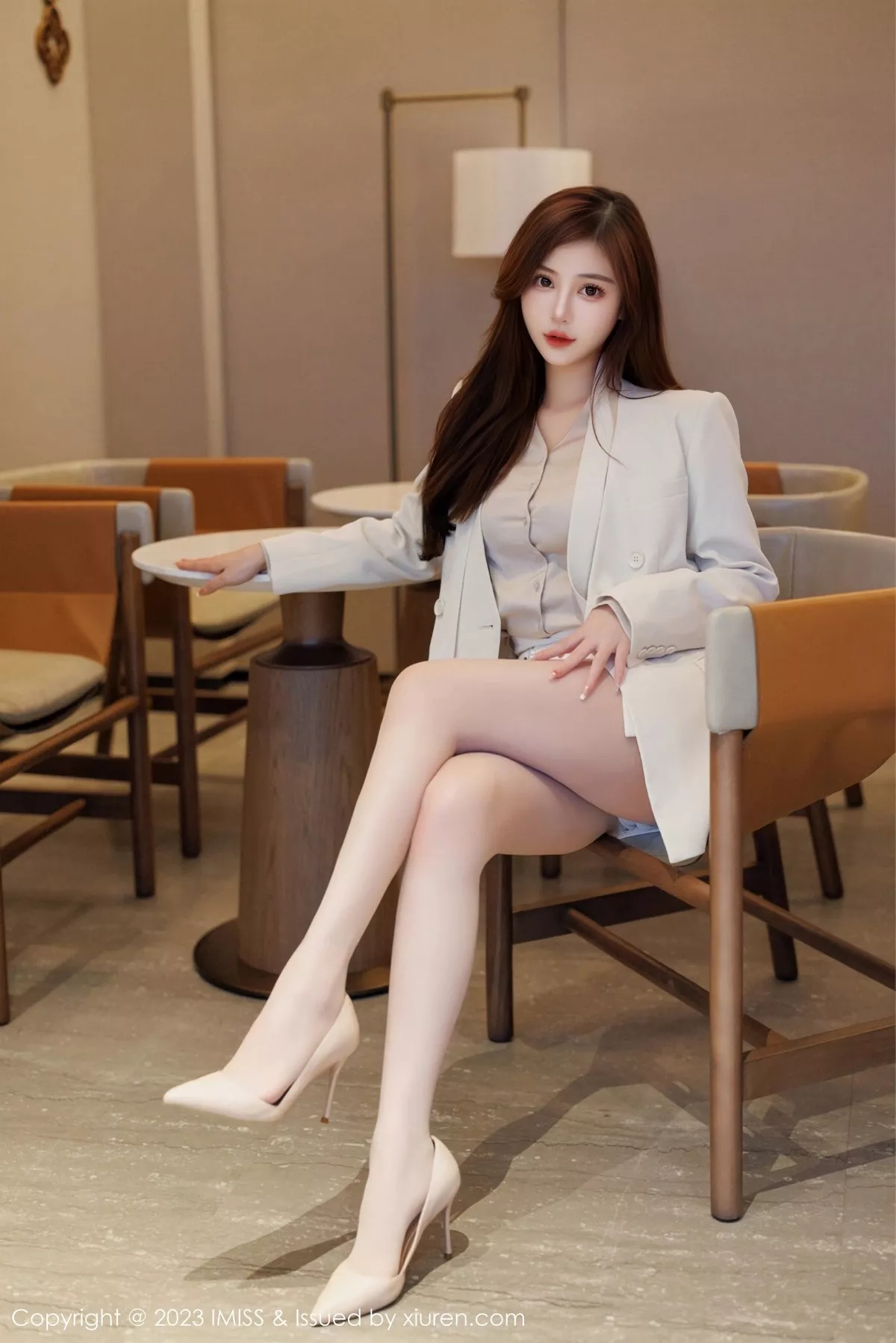 [IMISS爱蜜社] 2023.04.24 VOL.732 Lavinia肉肉 丝袜美腿 [45P] NO.9