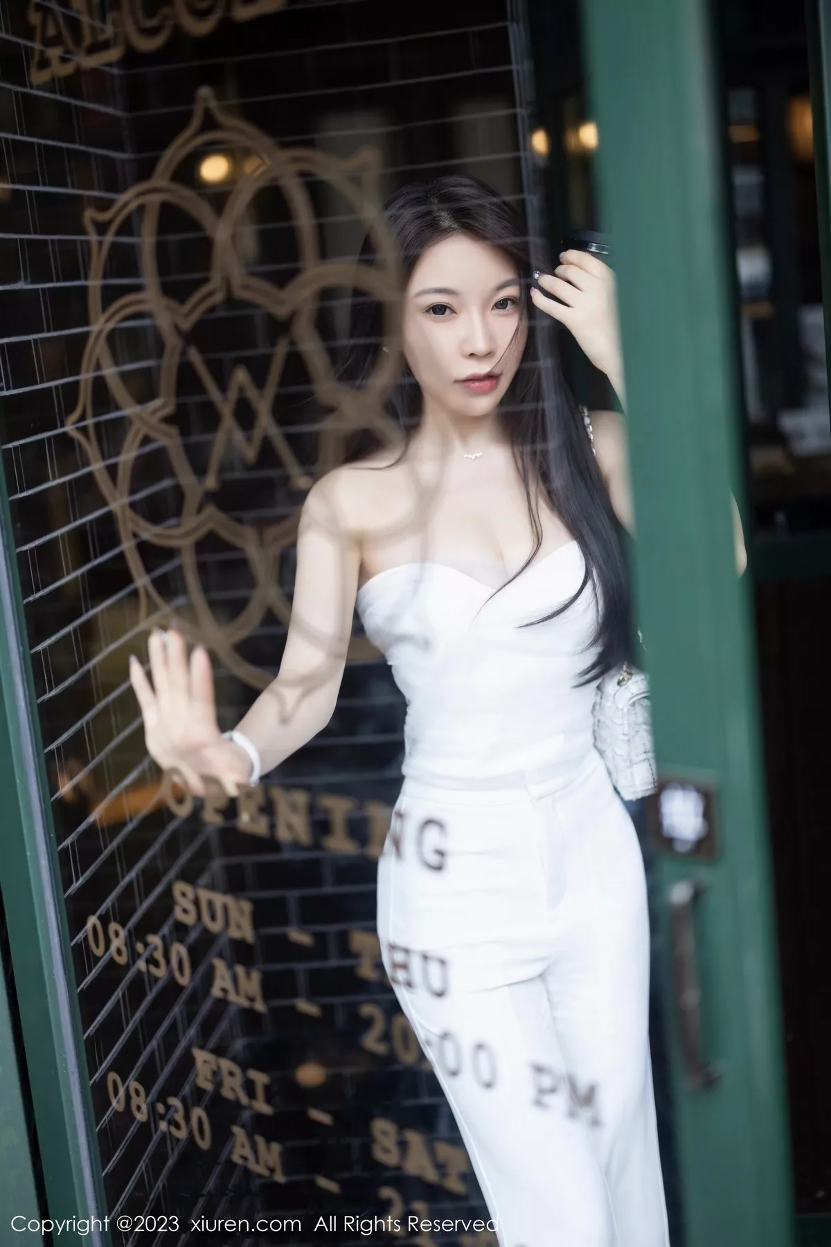 [XiuRen秀人网] 2023.04.24 No.6628 徐莉芝Booty 时尚美腿 [82P] NO.4