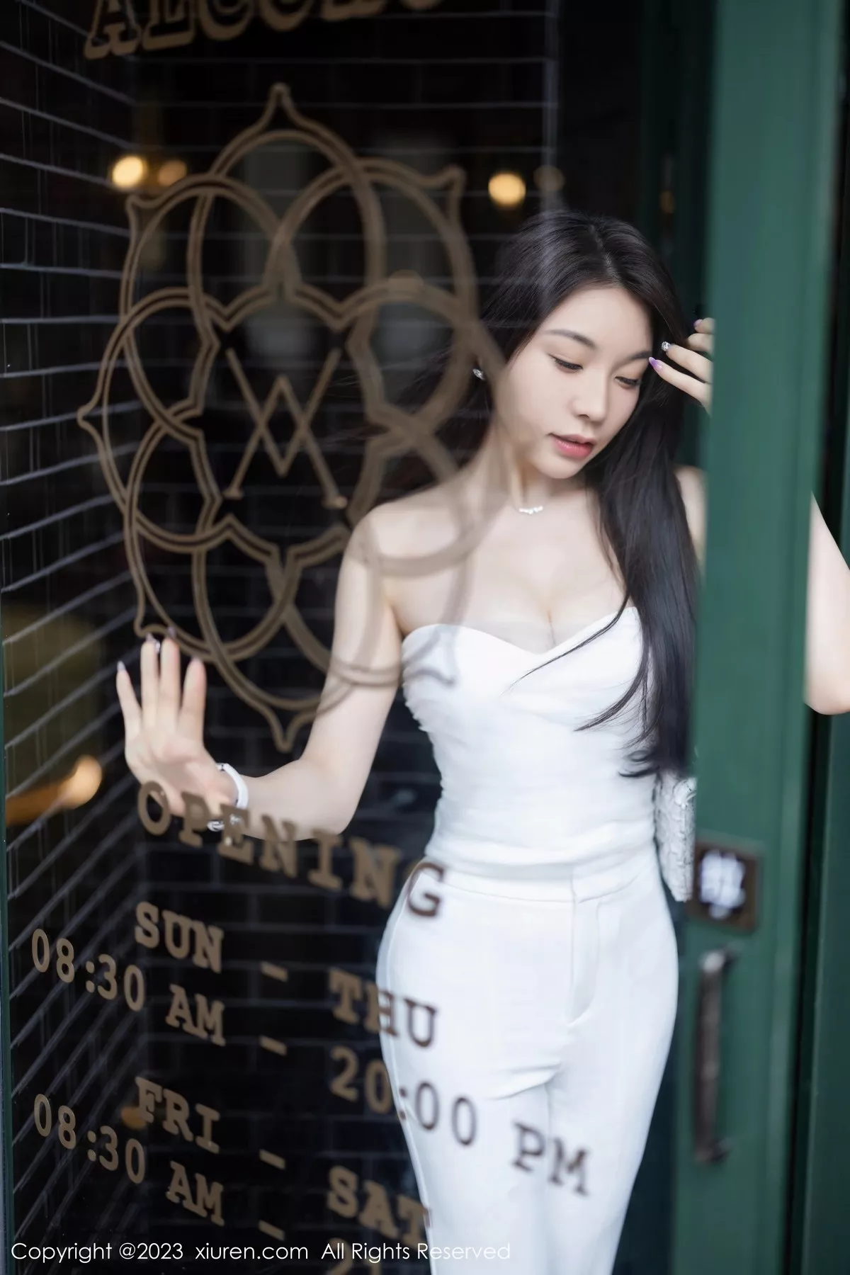 [XiuRen秀人网] 2023.04.24 No.6628 徐莉芝Booty 时尚美腿 [82P] NO.3