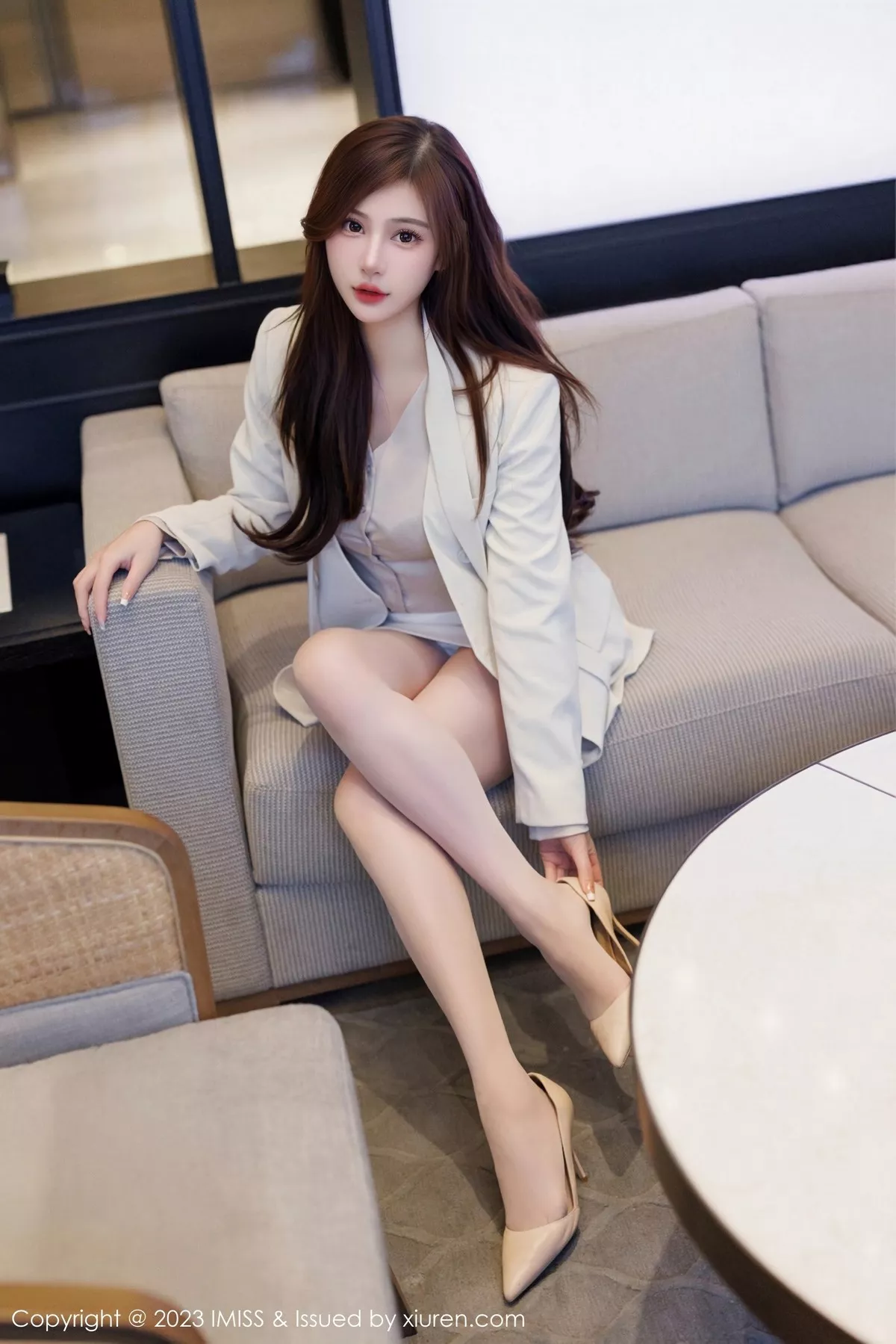 [IMISS爱蜜社] 2023.04.24 VOL.732 Lavinia肉肉 丝袜美腿 [45P] NO.2