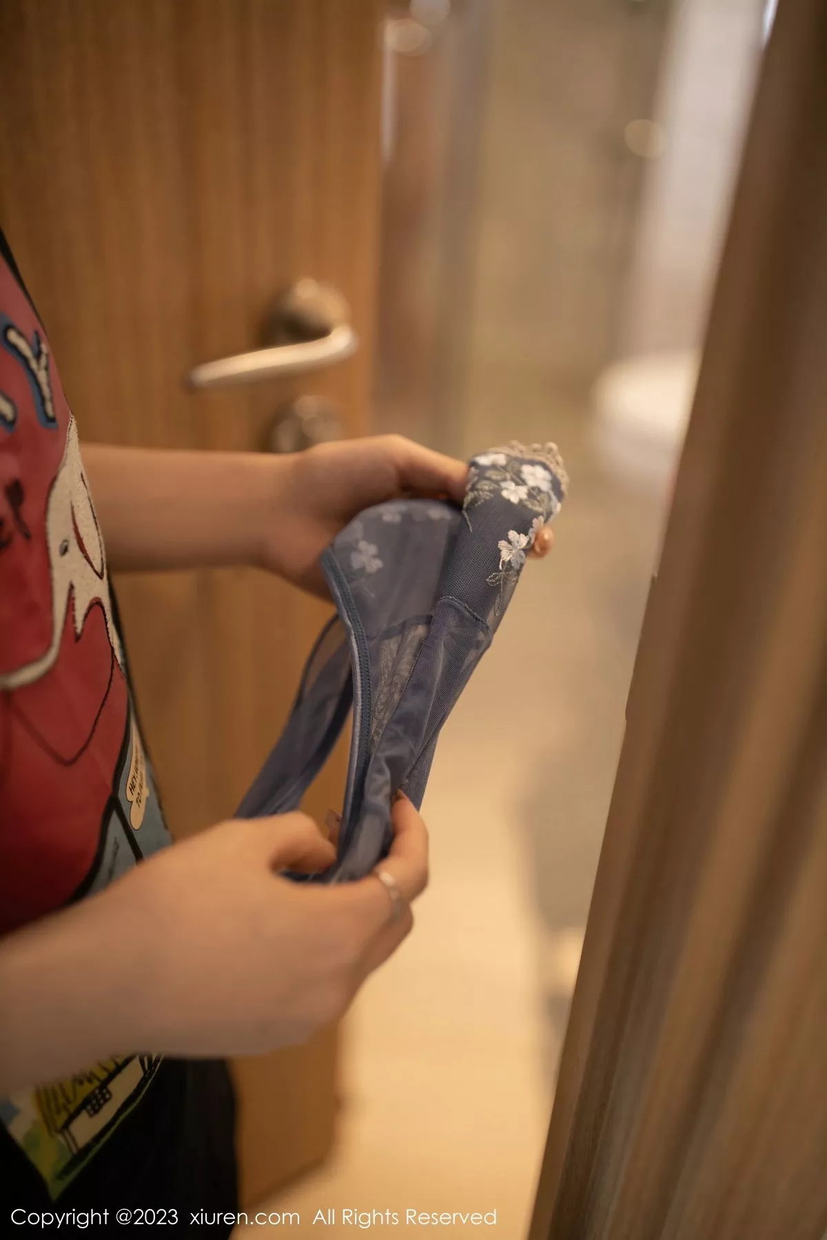 [XiuRen秀人网] 2023.05.31 No.6832 杏子Yada 短裙美腿 [79P] NO.9