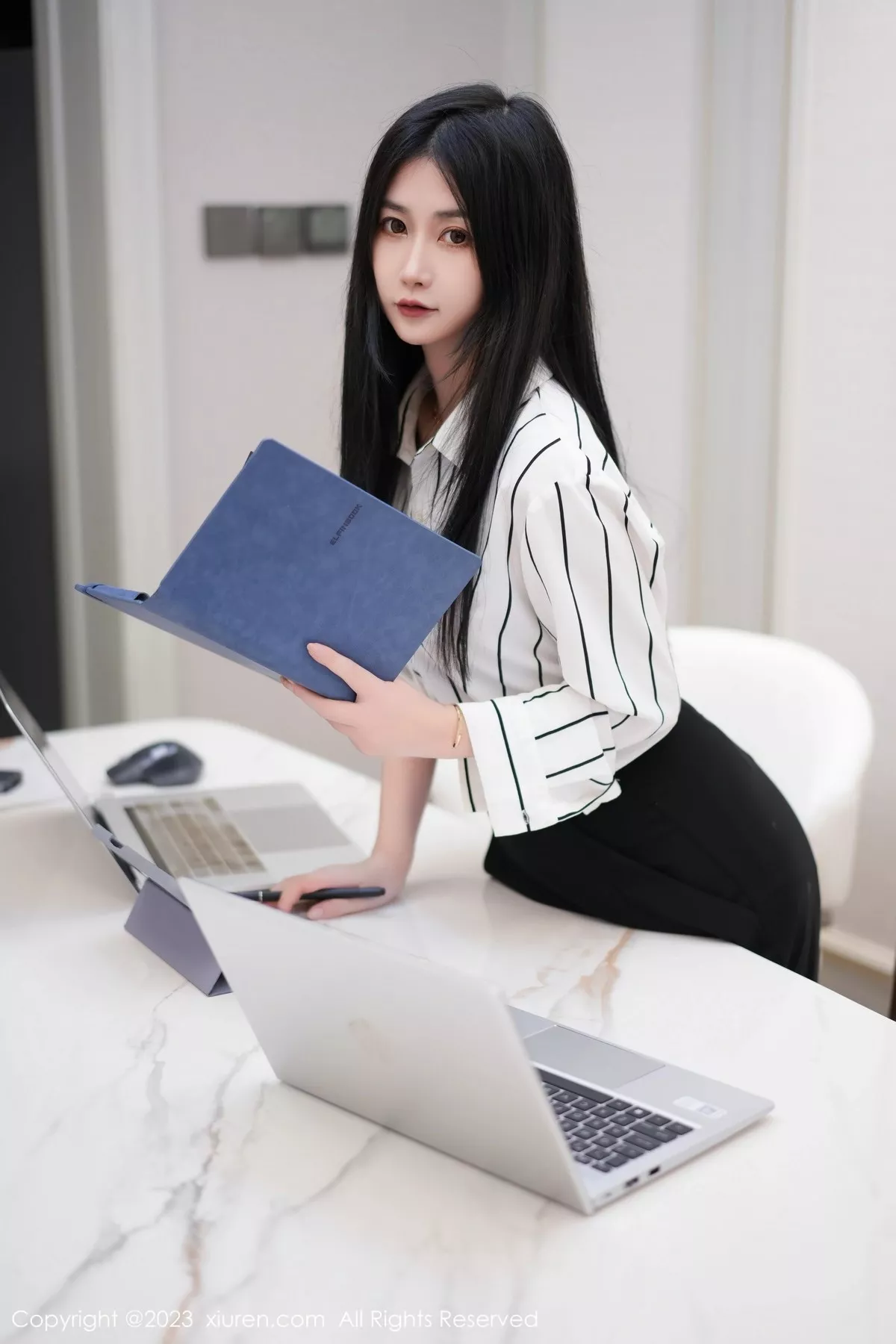 [XiuRen秀人网] 2023.06.02 No.6845 laura阿姣 短裙美腿 [73P] NO.2