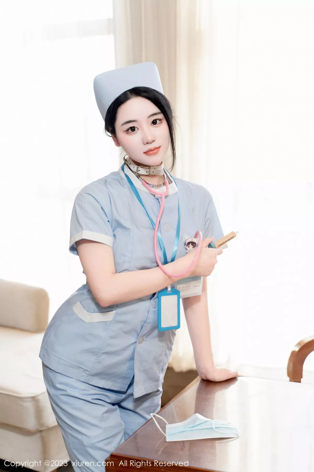 [XiuRen秀人网] 2023.06.07 No.6868 汐汐爱吃草莓 护士服美臀 [62P] NO.9