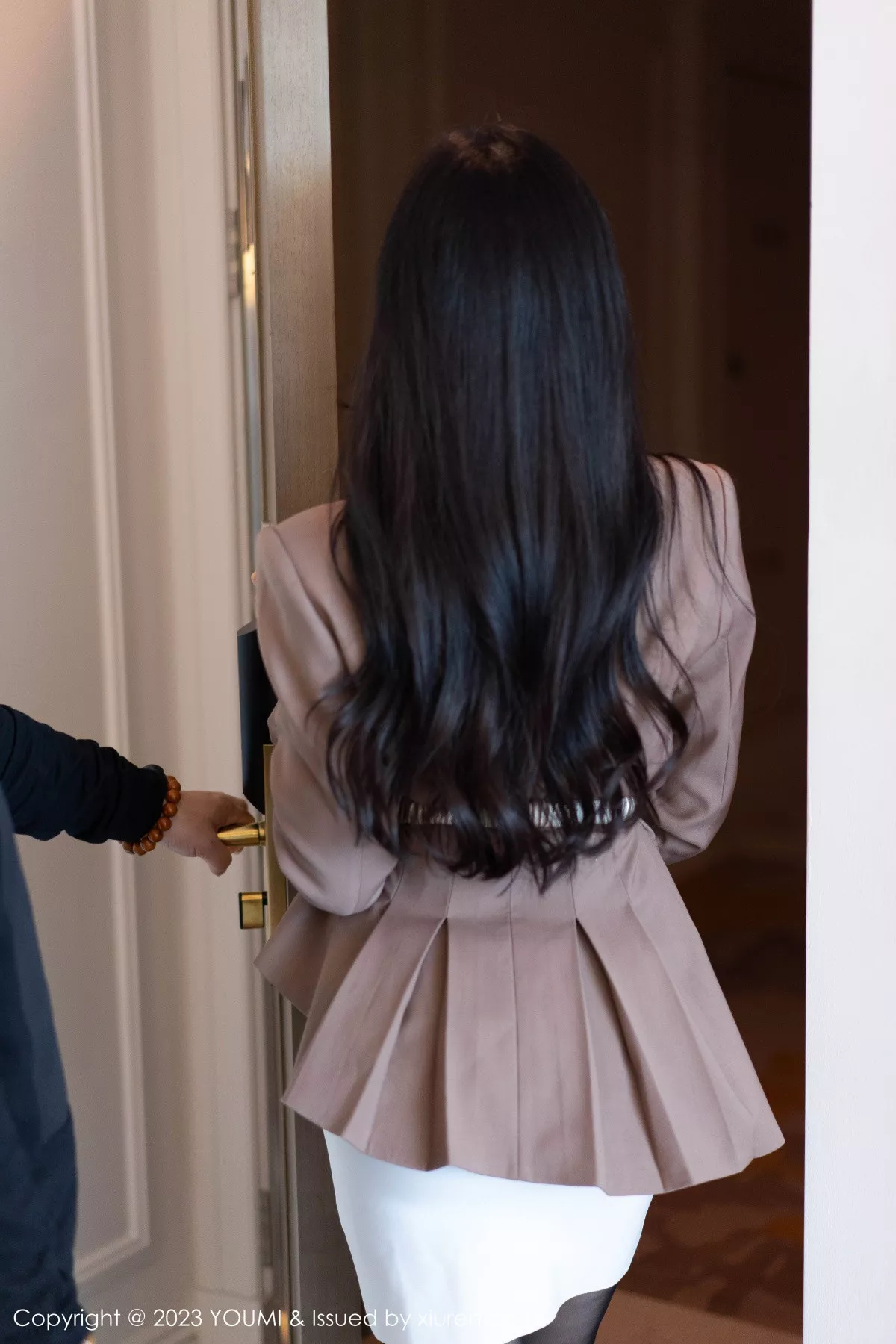 [YOUMI尤蜜荟] 2023.06.12 VOL.950 允爾 短裙美臀 [73P] NO.3