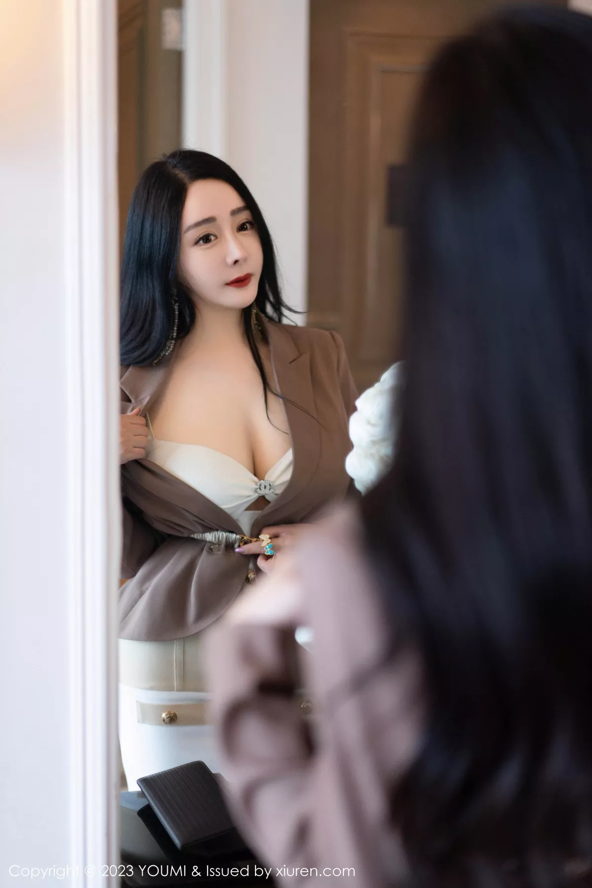 [YOUMI尤蜜荟] 2023.06.12 VOL.950 允爾 短裙美臀 [73P] NO.9