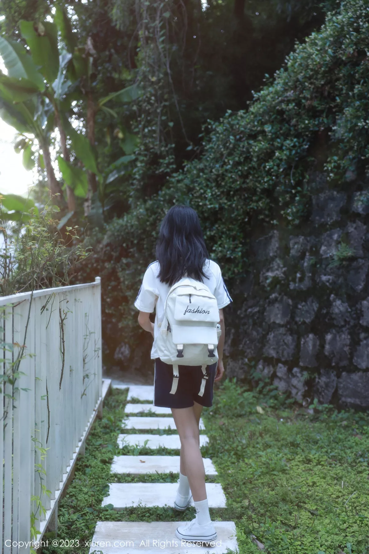 [XiuRen秀人网] 2023.06.12 No.6895 糖豆sisi 新人美腿 [54P] NO.1