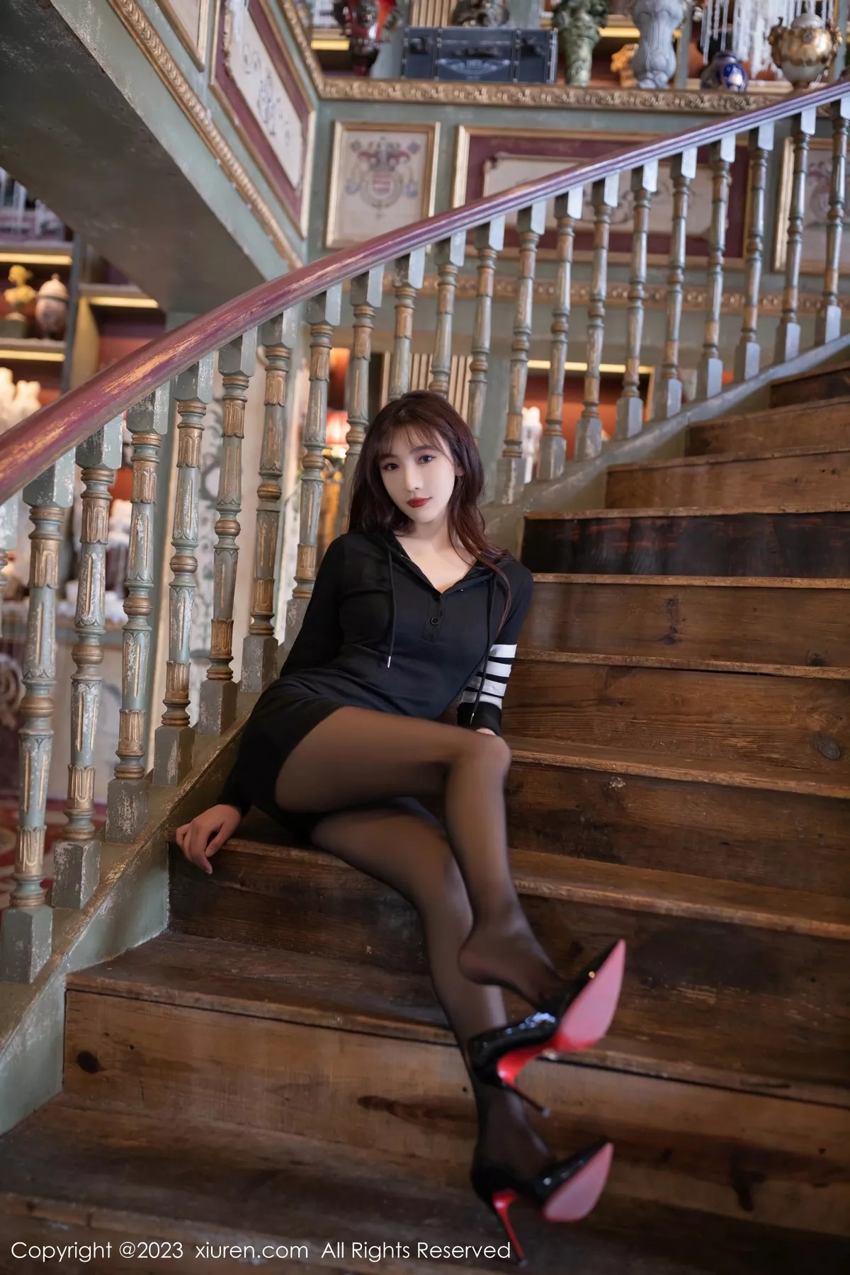 [XiuRen秀人网] 2023.06.15 No.6925 陆萱萱 黑丝美腿 [82P] NO.5