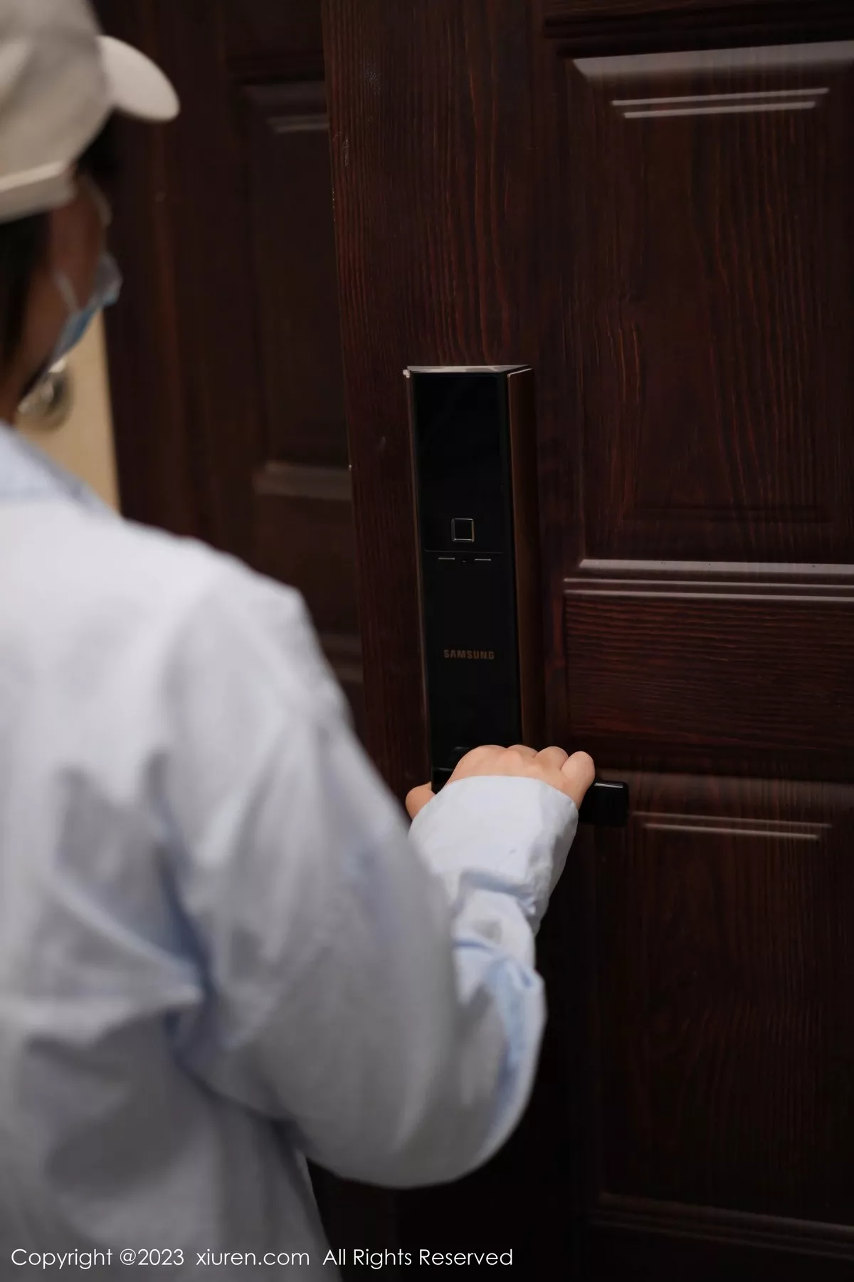 [XiuRen秀人网] 2023.06.15 No.6922 laura阿姣 美腿丝袜 [77P] NO.6