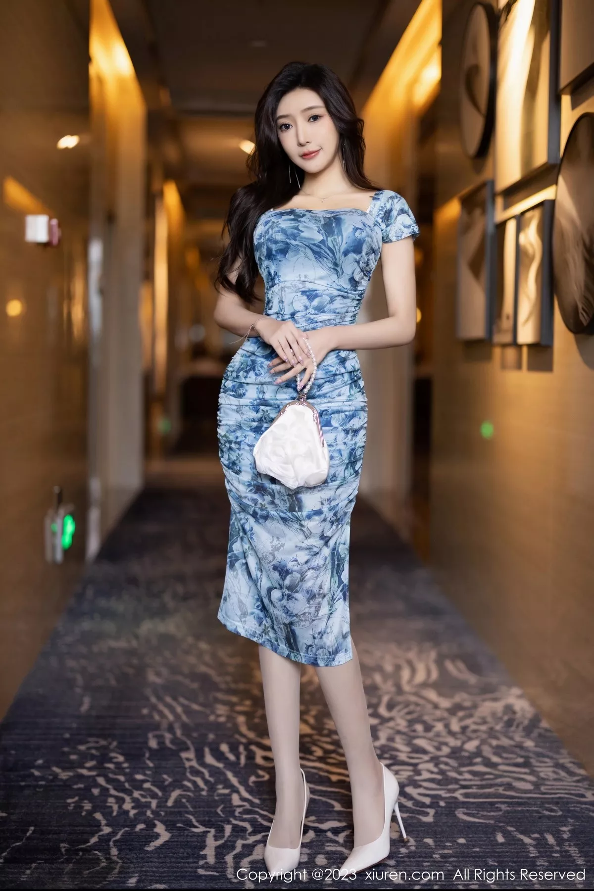 [XiuRen秀人网] 2023.05.26 No.6812 王馨瑶yanni 丝袜美腿 [85P] NO.2