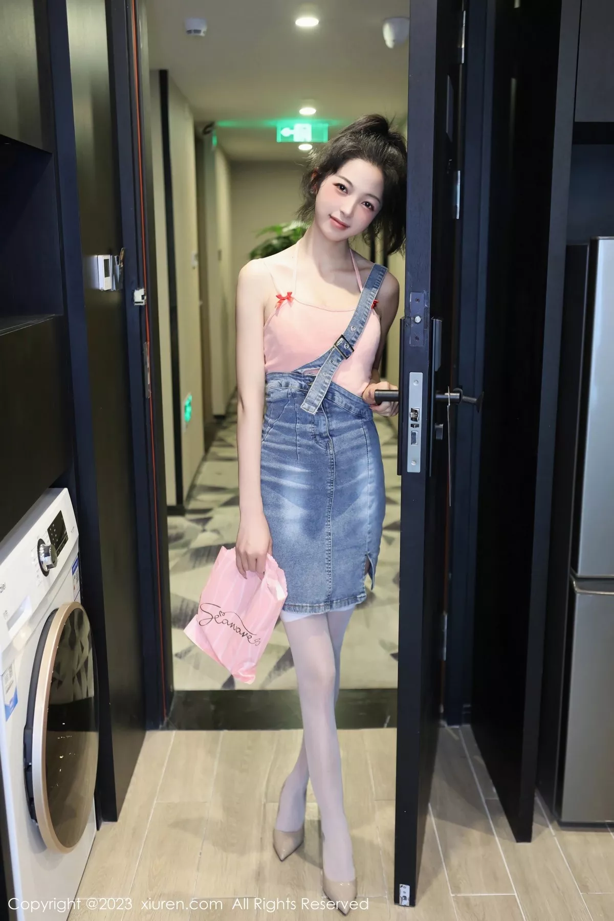 [XiuRen秀人网] 2023.05.29 No.6816 茜茜Kimi 丝袜美腿 [76P] NO.1