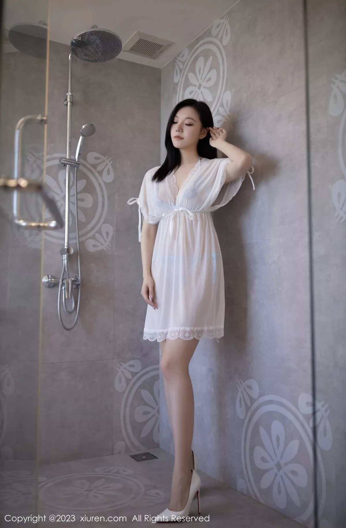 [XiuRen秀人网] 2023.05.30 No.6827 安然anran 浴室美腿 [79P] NO.1