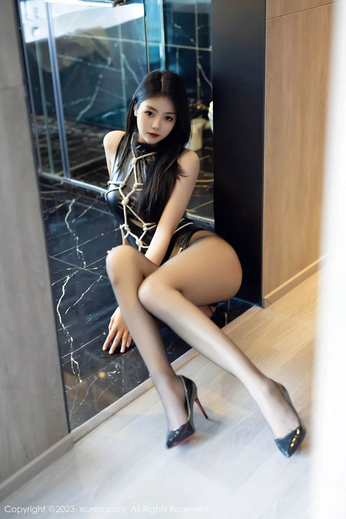 [XiuRen秀人网] 2023.06.28 No.6990 可乐Vicky 丝袜美腿 [69P] NO.10