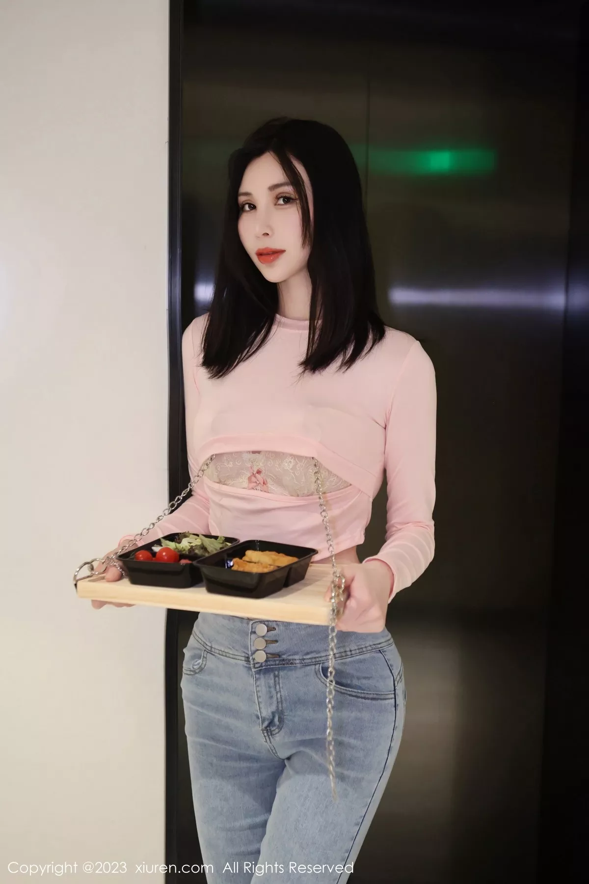 [XiuRen秀人网] 2023.06.29 No.6992 王曼柔 牛仔裤美腿 [82P] NO.2