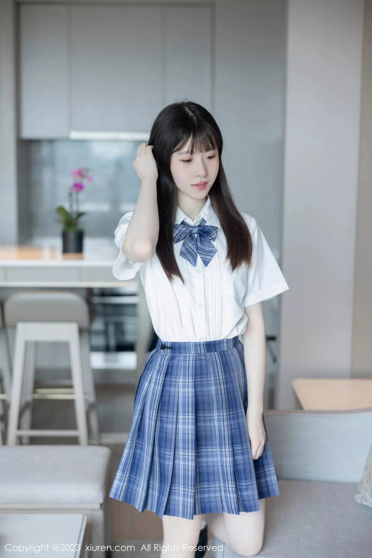 [XiuRen秀人网] 2023.06.29 No.6993 林悠悠 格子裙美腿 [103P] NO.1