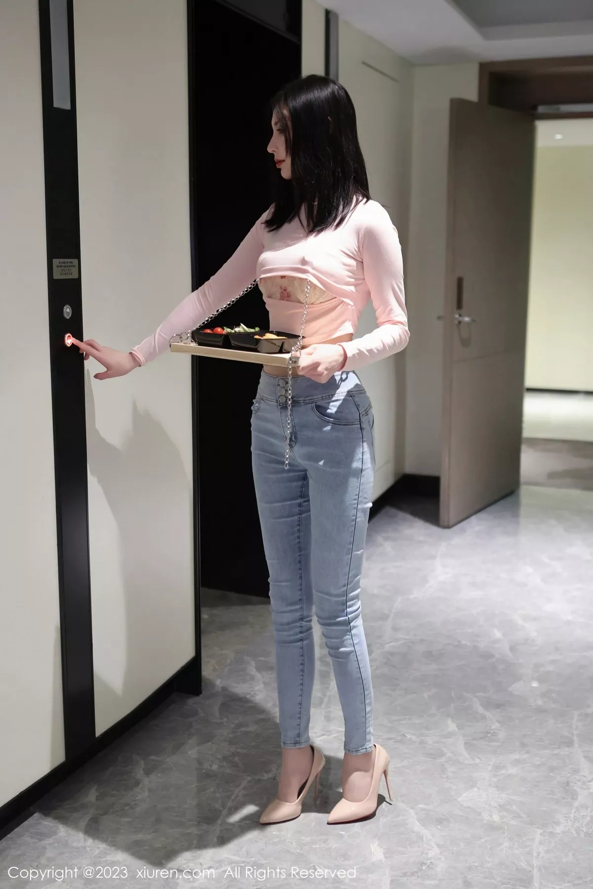 [XiuRen秀人网] 2023.06.29 No.6992 王曼柔 牛仔裤美腿 [82P] NO.3