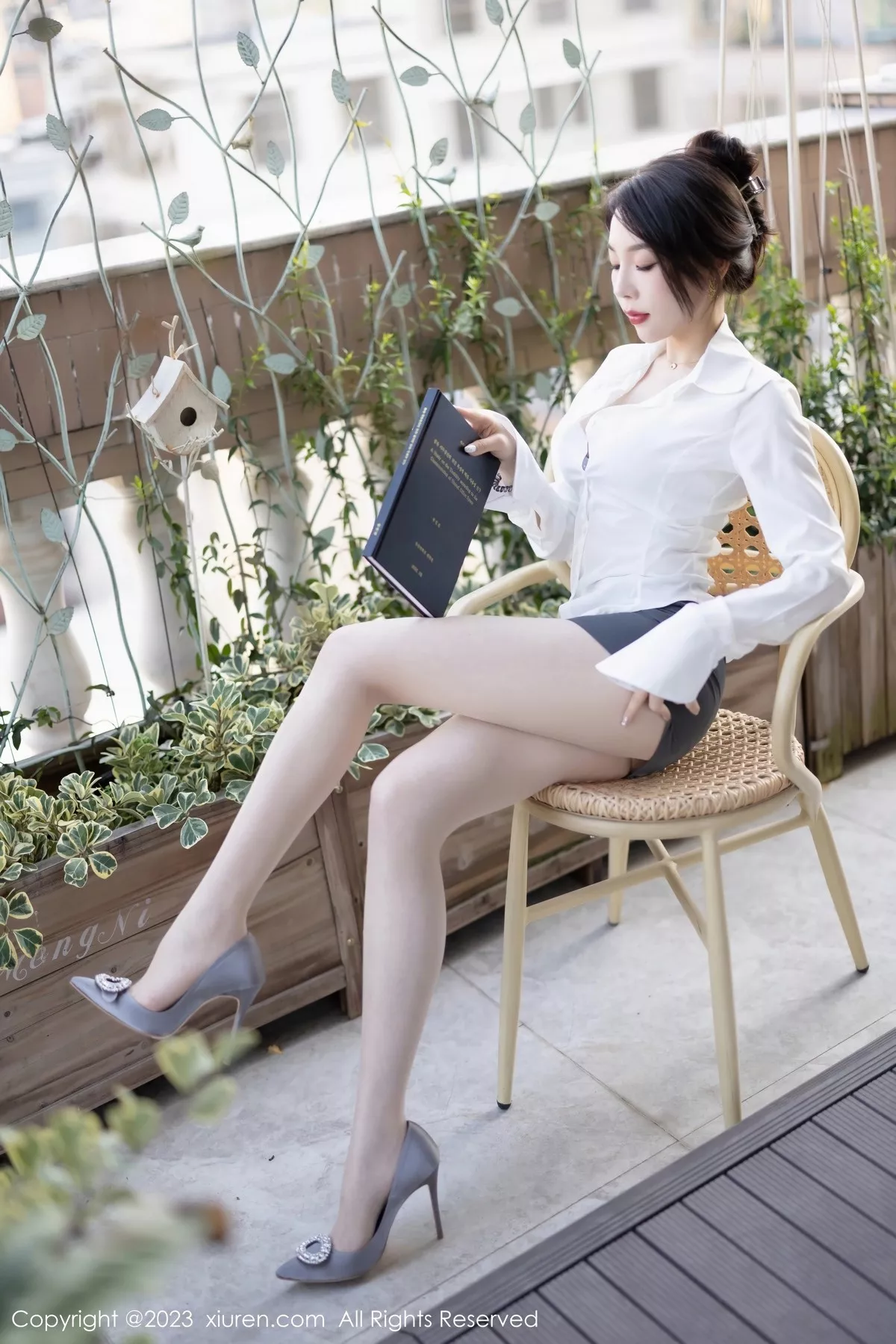 [XiuRen秀人网] 2023.06.30 No.7002 徐莉芝Booty 美腿丝袜 [84P] NO.6