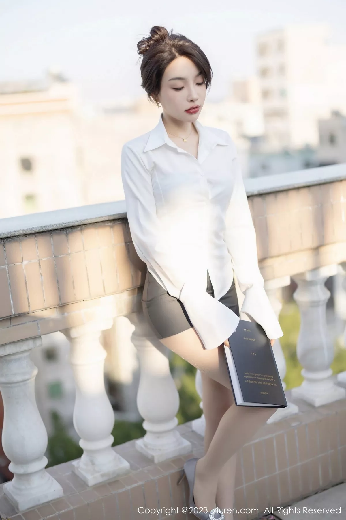 [XiuRen秀人网] 2023.06.30 No.7002 徐莉芝Booty 美腿丝袜 [84P] NO.1