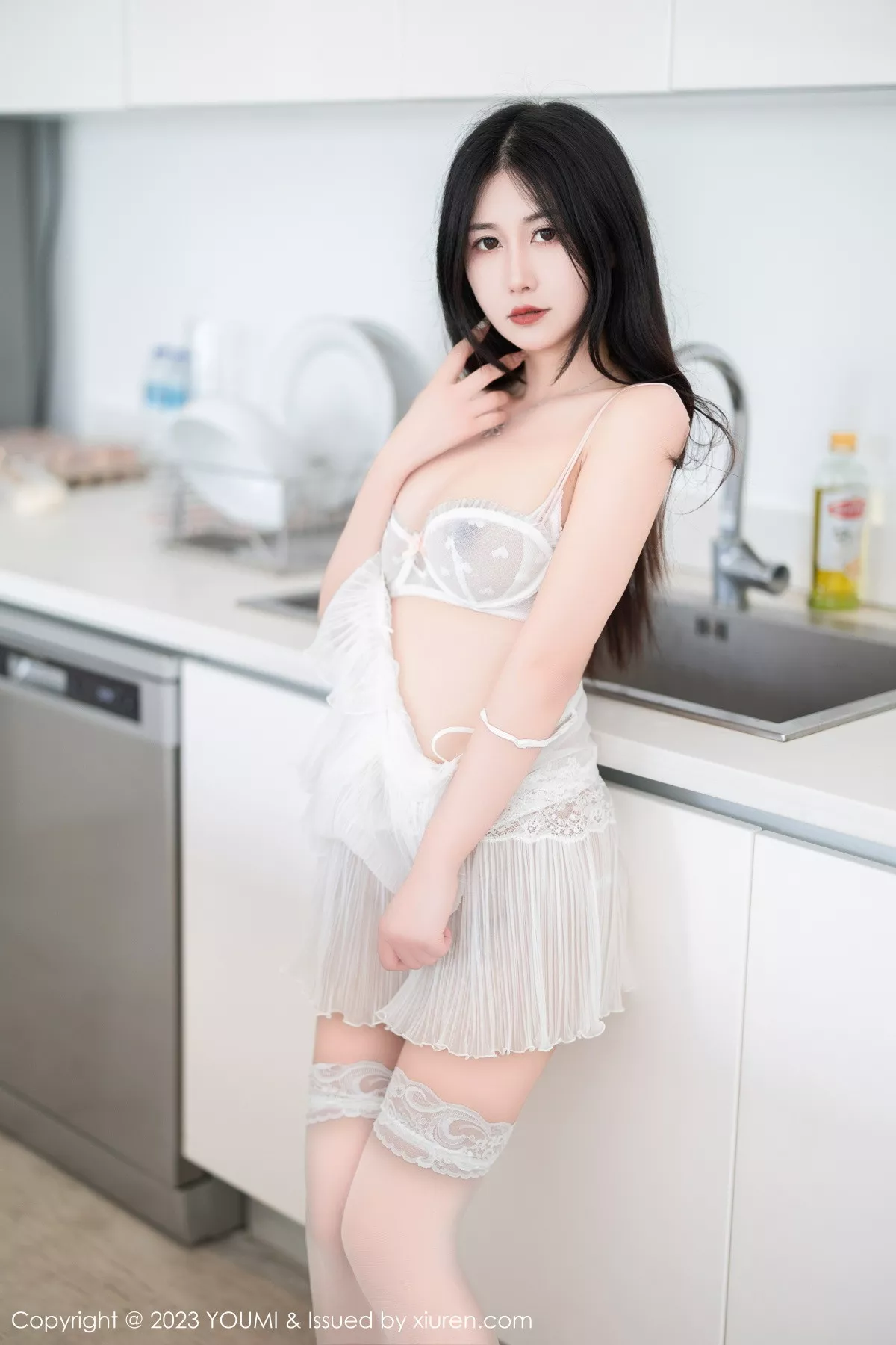 [YOUMI尤蜜荟] 2023.07.04 VOL.959 laura阿姣 白丝美腿 [85P] NO.10