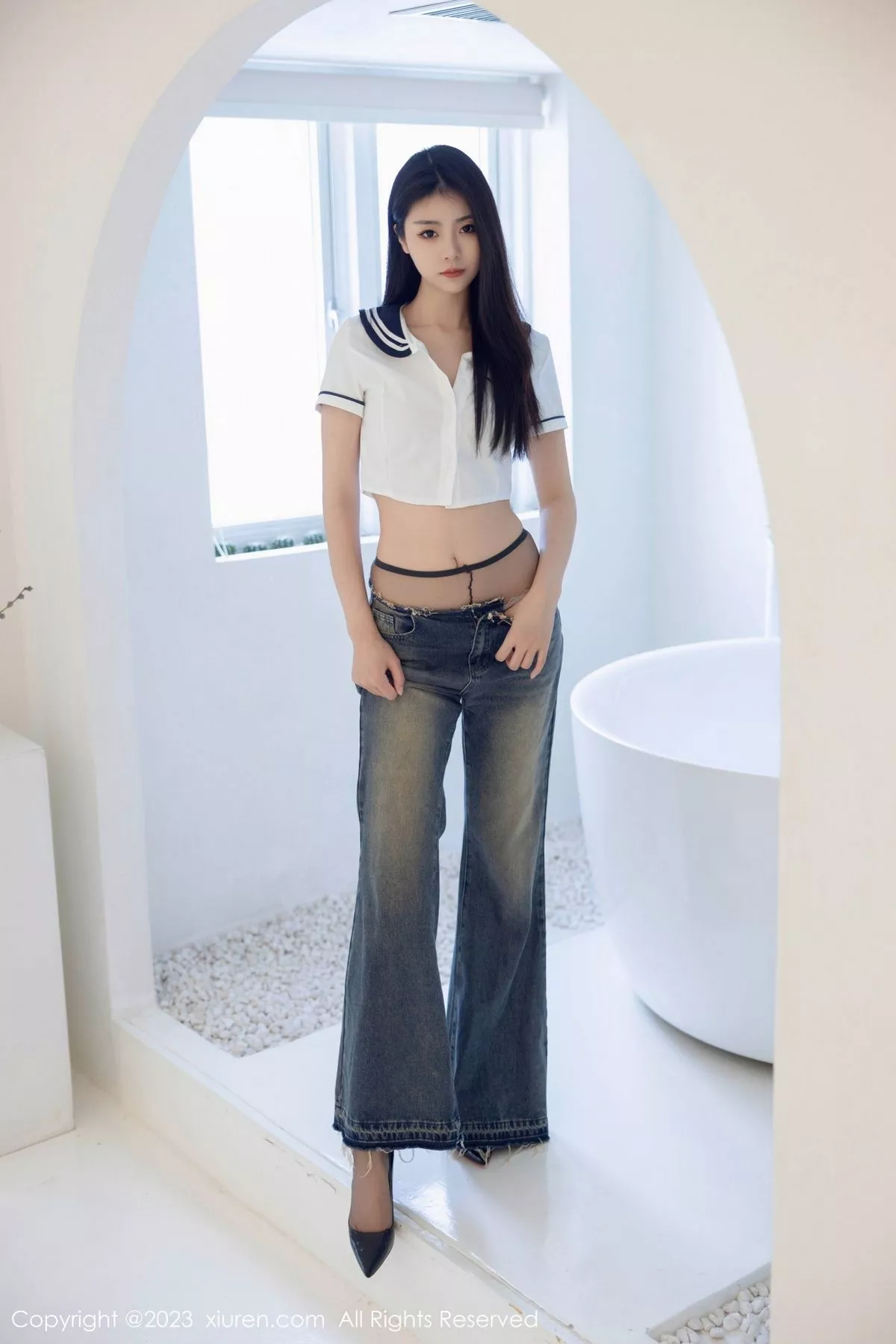 [XiuRen秀人网] 2023.07.05 No.7027 可乐Vicky 黑丝美腿 [82P] NO.5