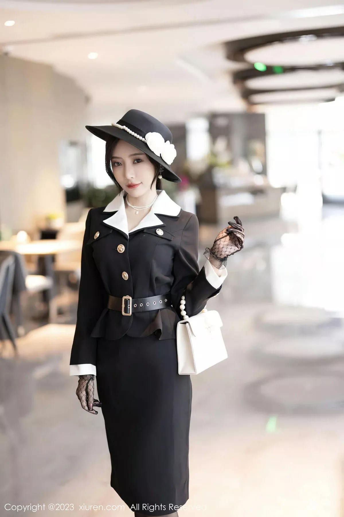 [XiuRen秀人网] 2023.07.07 No.7048 王馨瑶yanni 欧式文艺风 [81P] NO.1