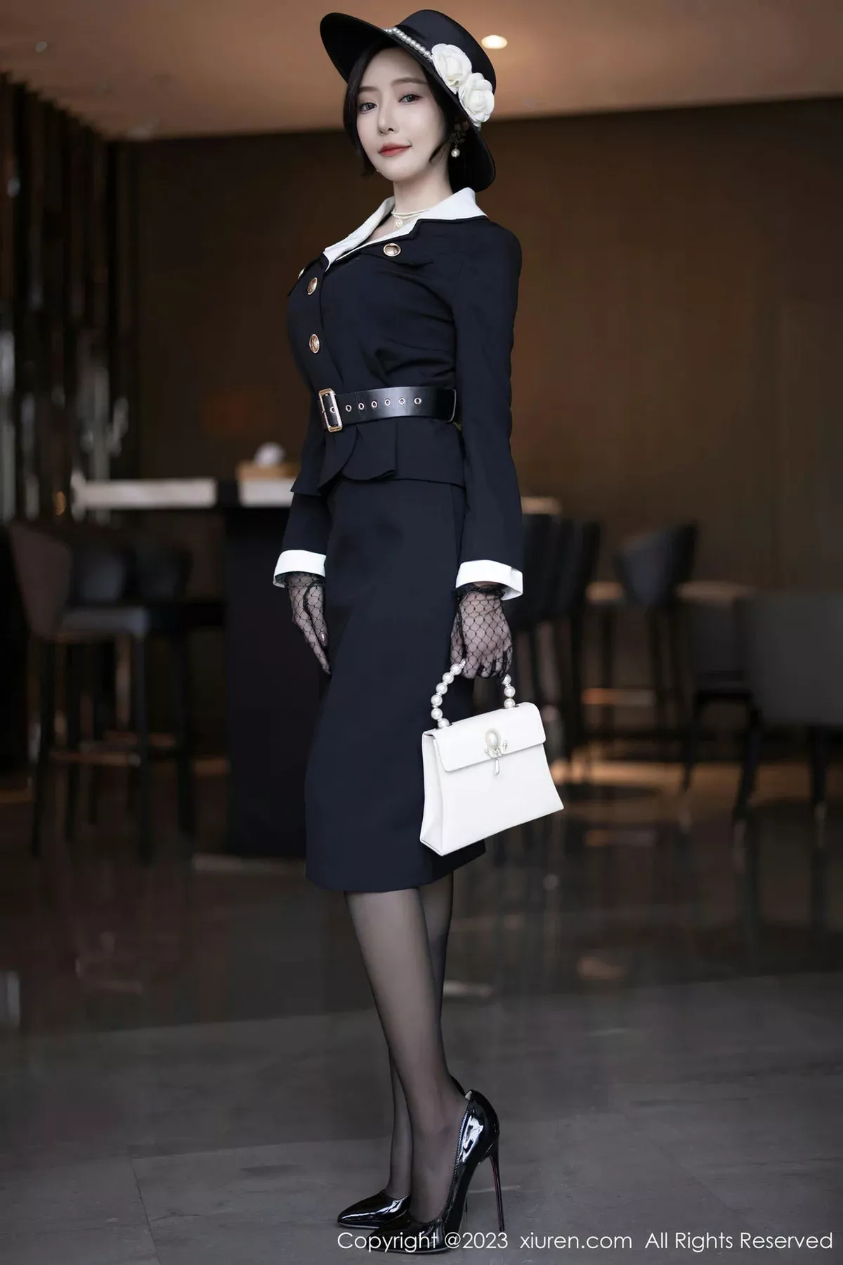 [XiuRen秀人网] 2023.07.07 No.7048 王馨瑶yanni 欧式文艺风 [81P] NO.7