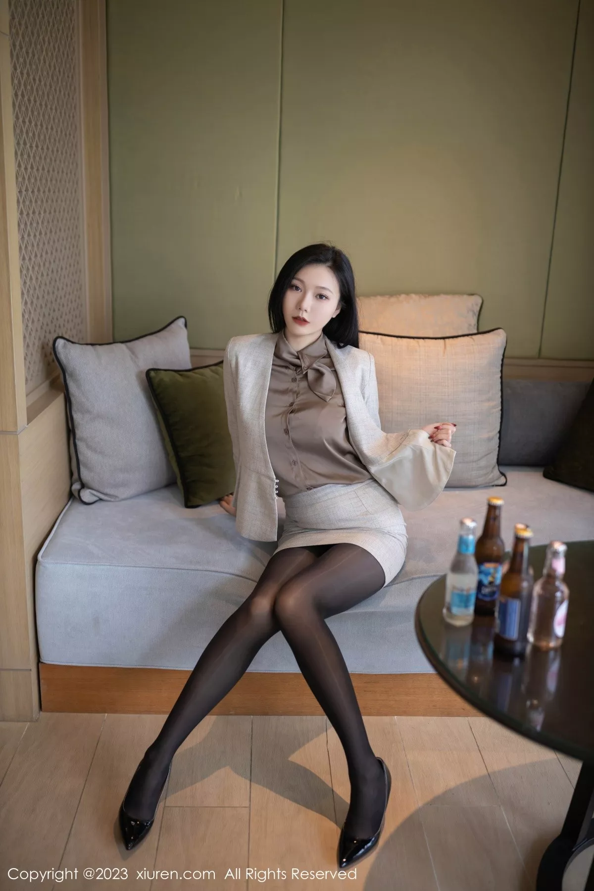 [XiuRen秀人网] 2023.06.20 No.6951 安然anran 短裙黑丝 [79P] NO.6