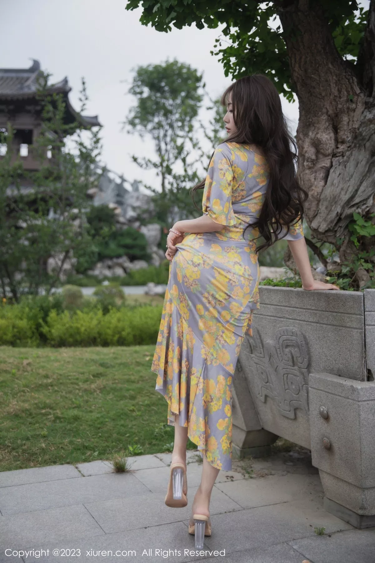 [XiuRen秀人网] 2023.06.20 No.6949 严利娅Yuliya 长裙美腿 [84P] NO.12