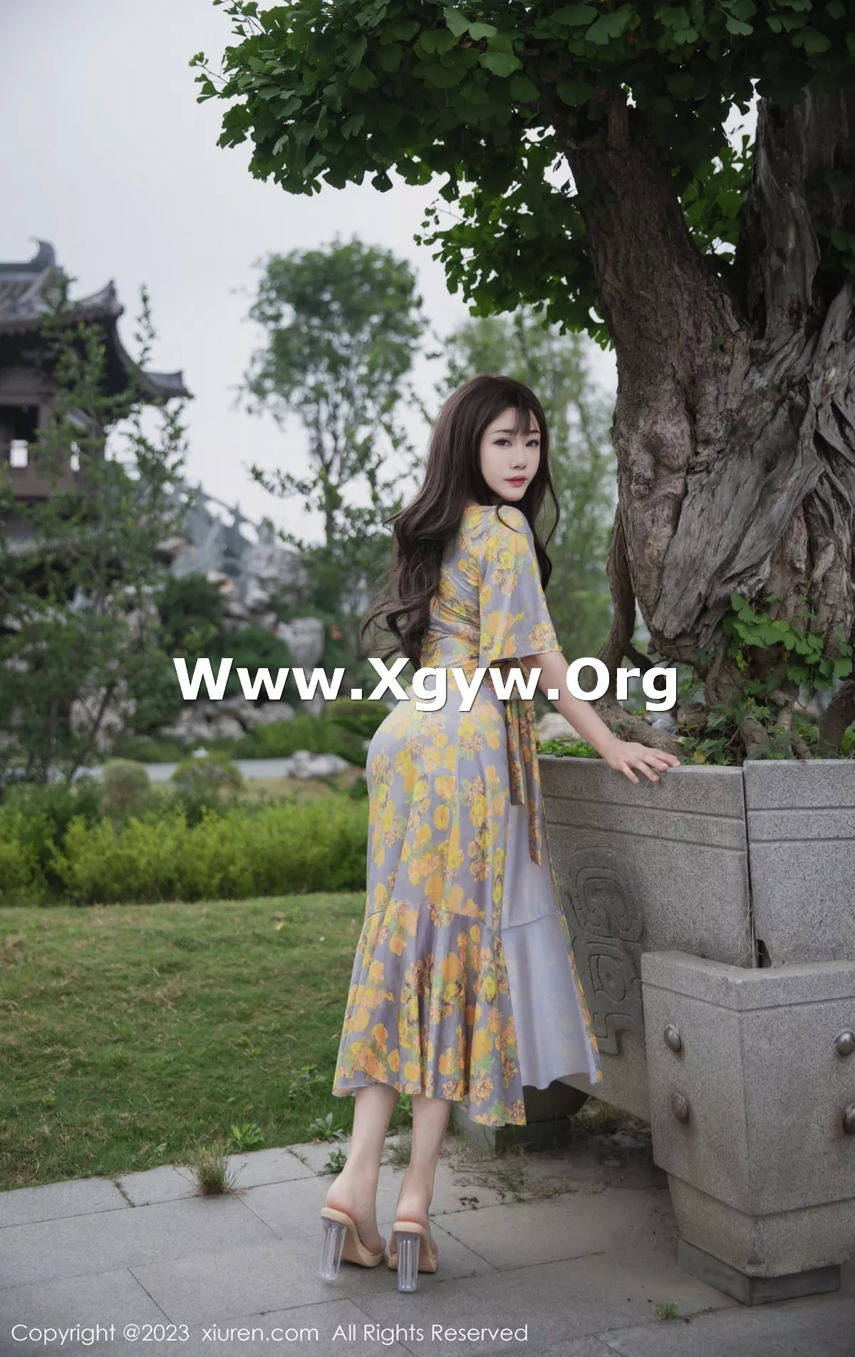 [XiuRen秀人网] 2023.06.20 No.6949 严利娅Yuliya 长裙美腿 [84P] NO.11