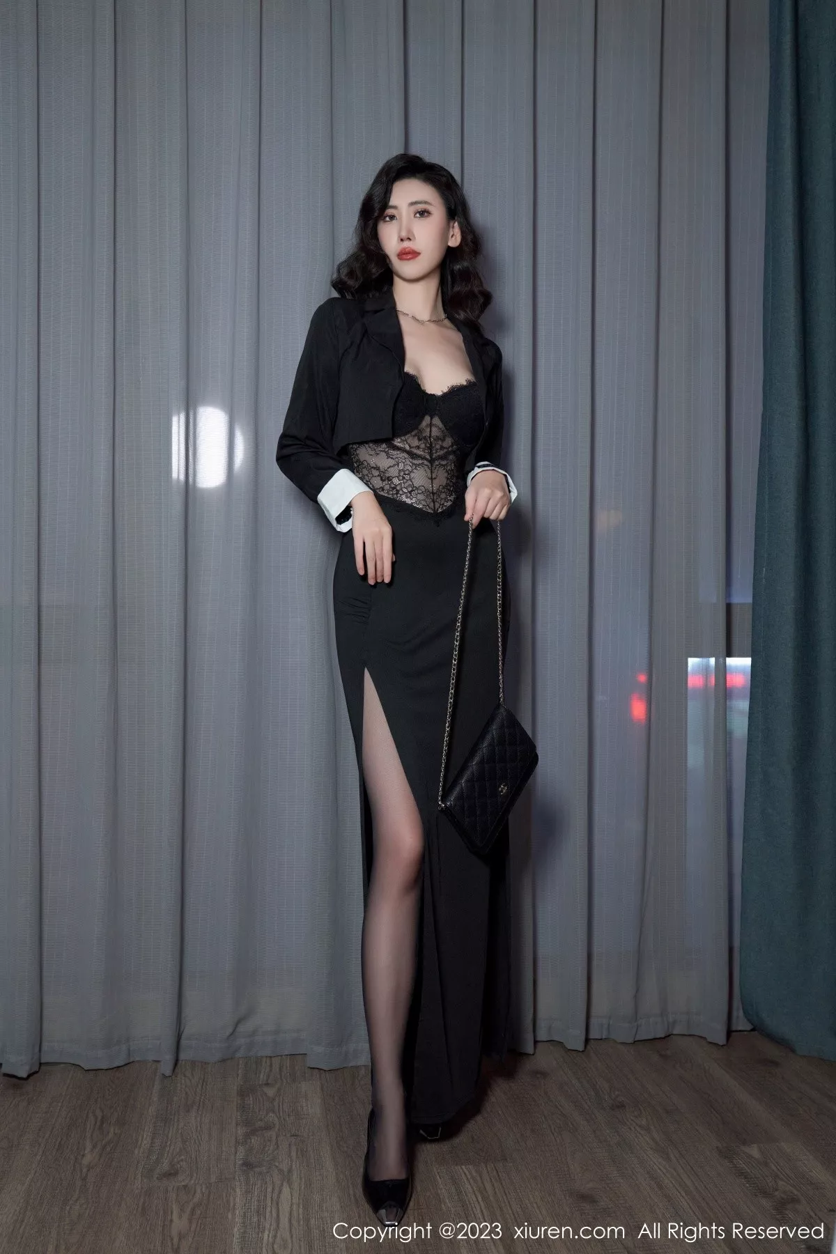 [XiuRen秀人网] 2023.06.27 No.6979 章芃芃 黑丝美腿 [95P] NO.9