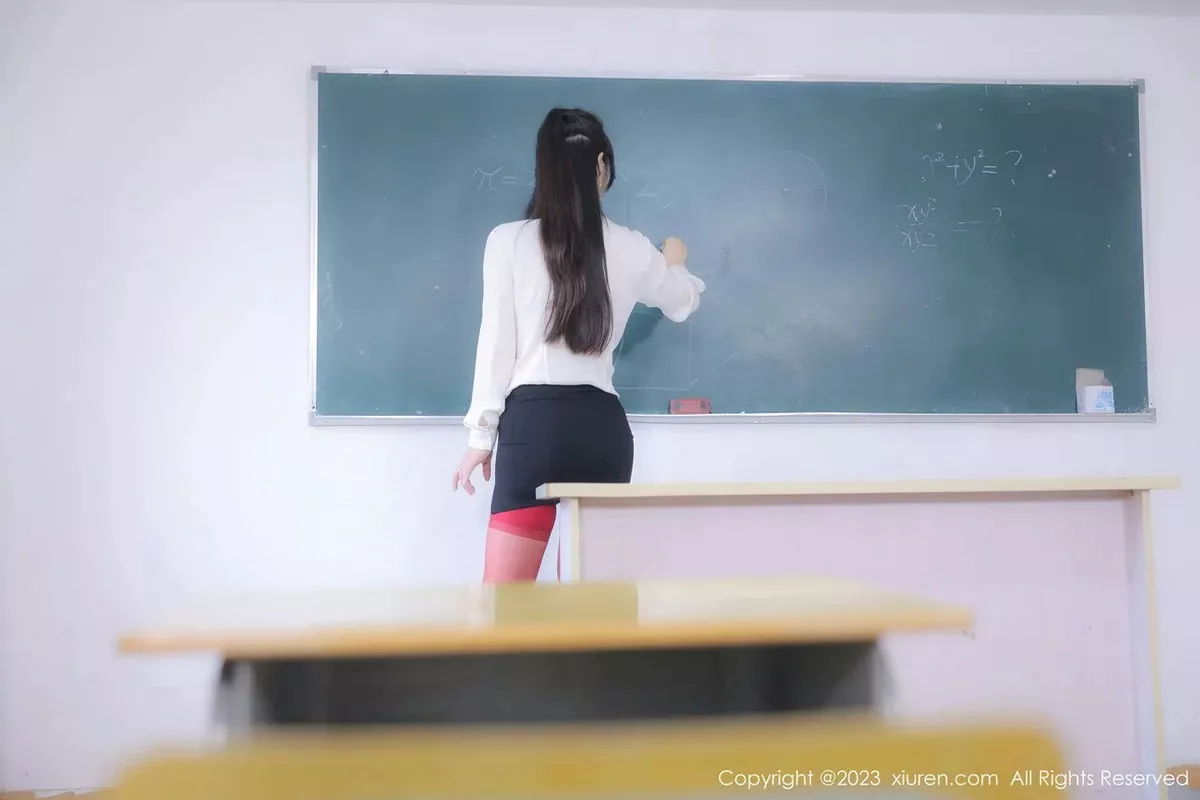 [XiuRen秀人网] 2023.06.27 No.6980 诗诗kiki 教师美腿 [93P] NO.3