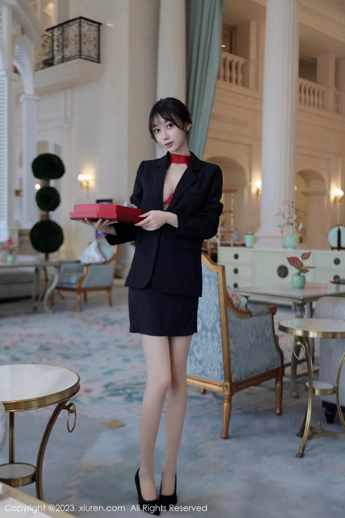 [XiuRen秀人网] 2023.07.19 No.7102 玥儿玥er 杭州旅拍 [63P] NO.2