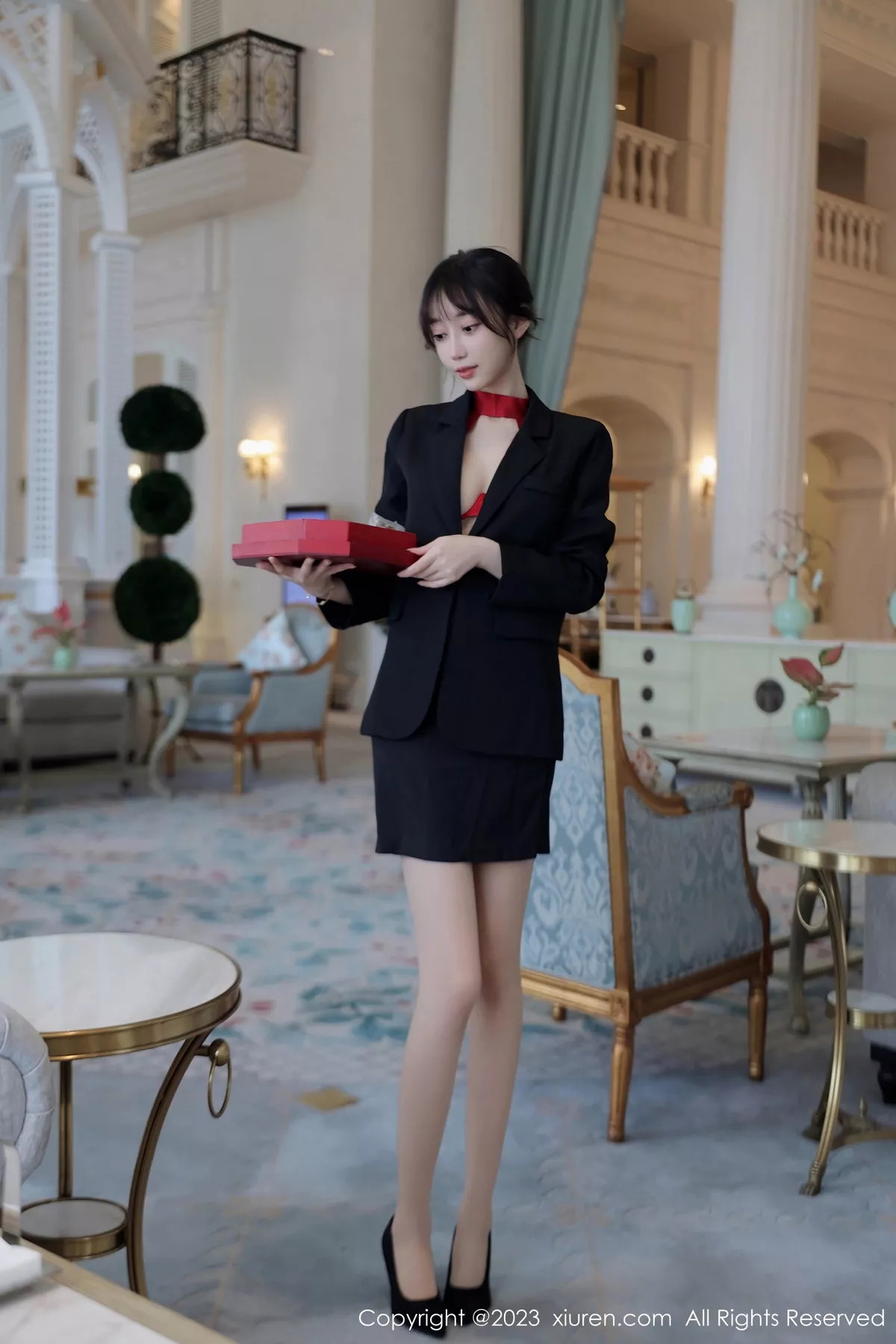 [XiuRen秀人网] 2023.07.19 No.7102 玥儿玥er 杭州旅拍 [63P] NO.1