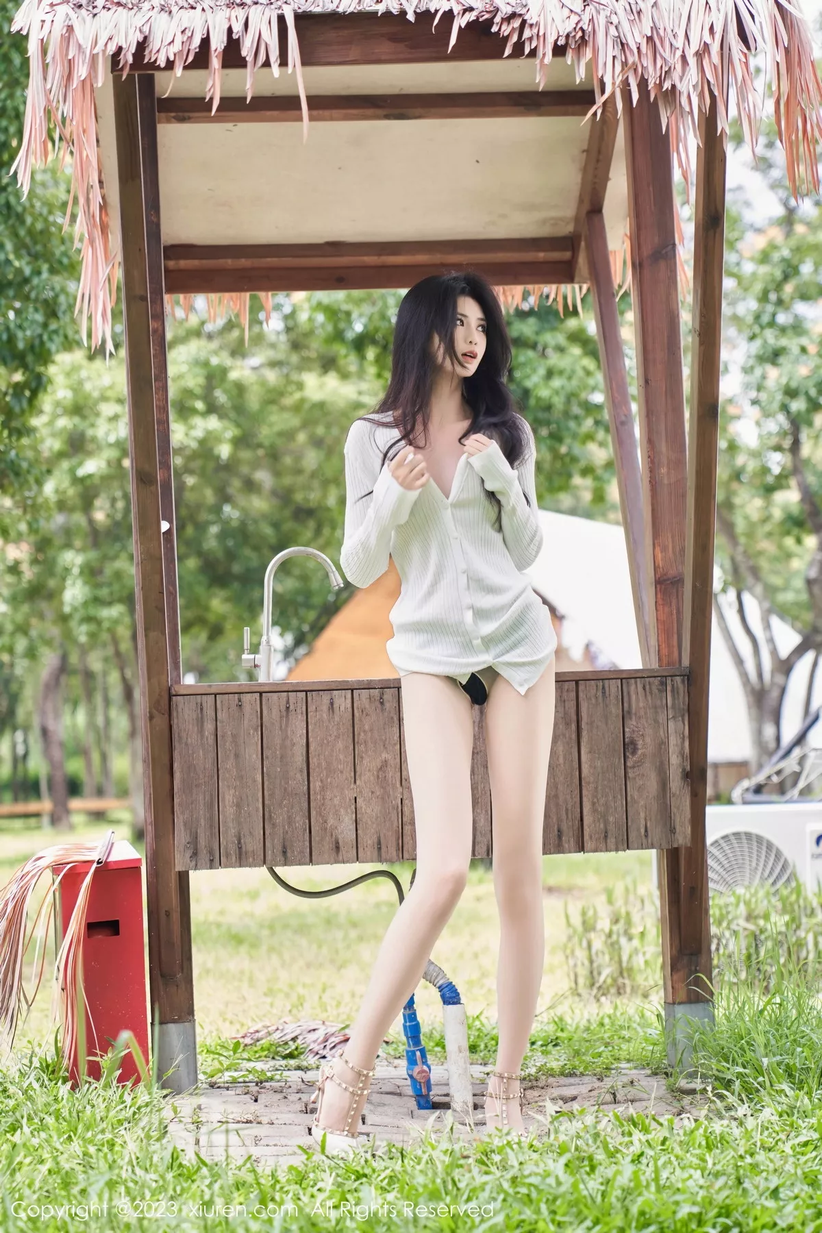 [XiuRen秀人网] 2023.07.31 No.7162 浅浅Danny 户外美腿 [90P] NO.2