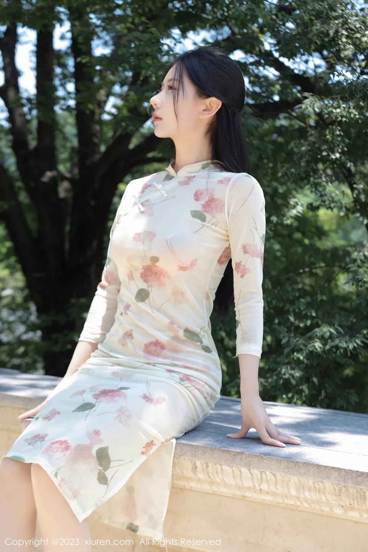 [XiuRen秀人网] 2023.08.01 No.7168 尹甜甜 旗袍美腿 [46P] NO.1