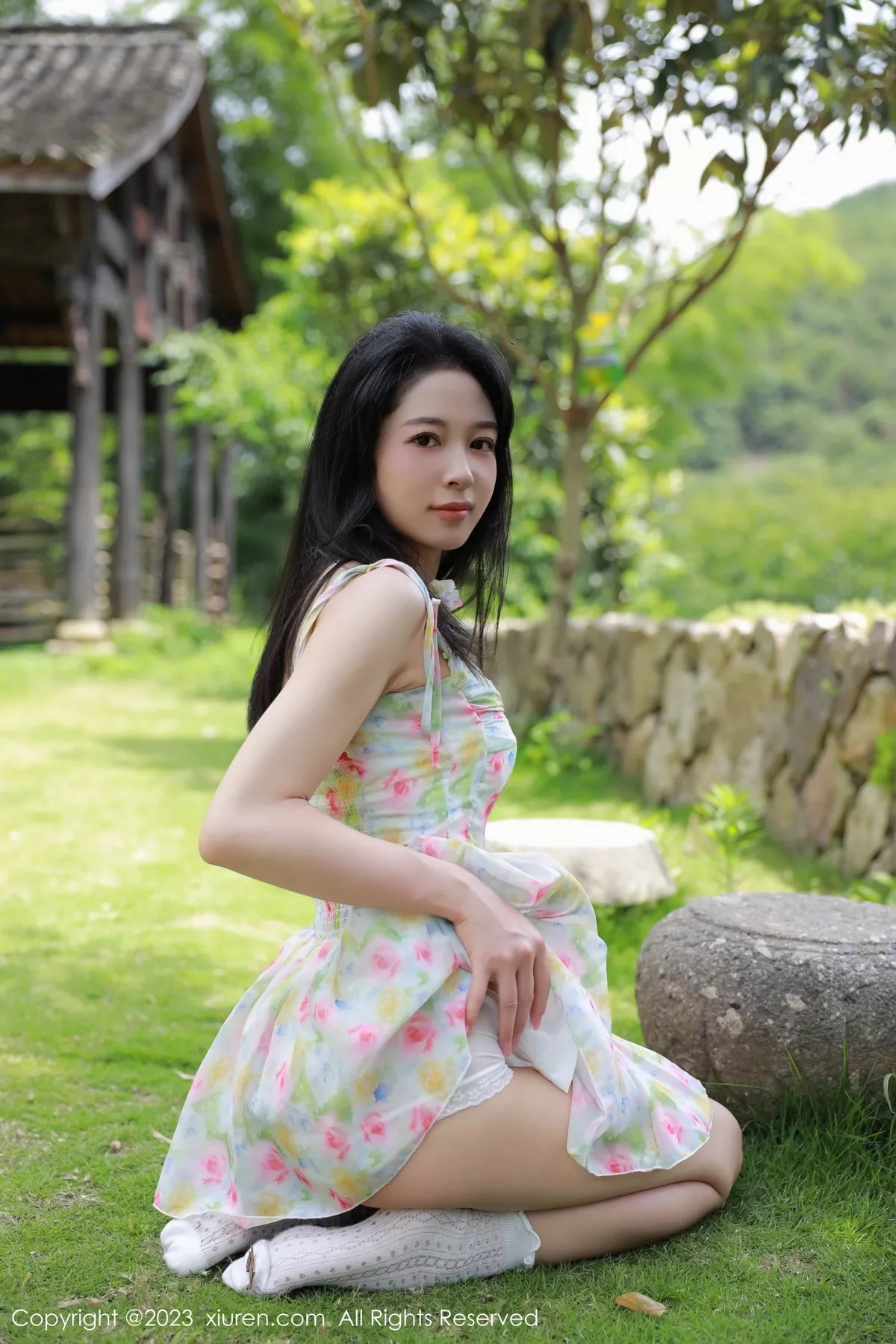 [XiuRen秀人网] 2023.08.01 No.7169 糖豆sisi 清纯碎花裙 [61P] NO.8