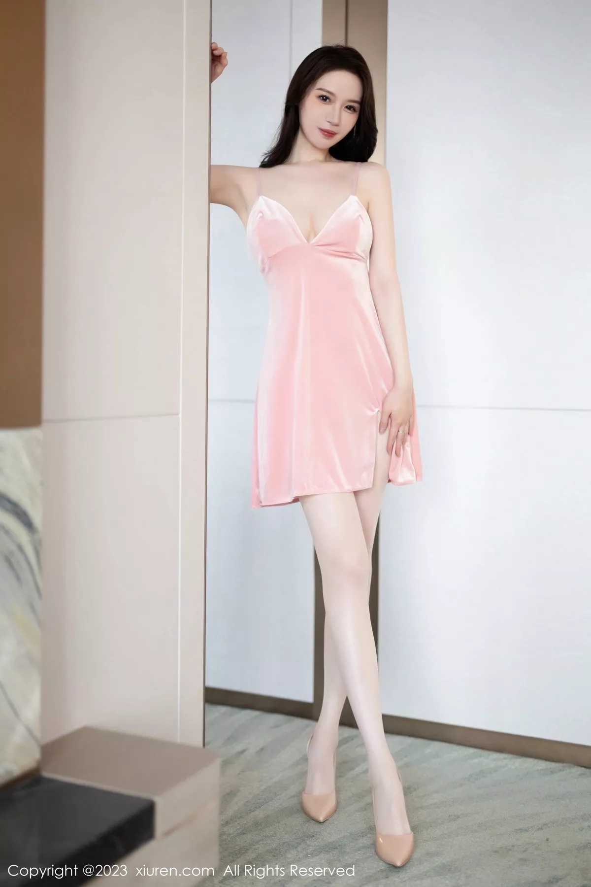 [XiuRen秀人网] 2023.08.03 No.7182 梦心玥 丝袜美腿 [83P] NO.1