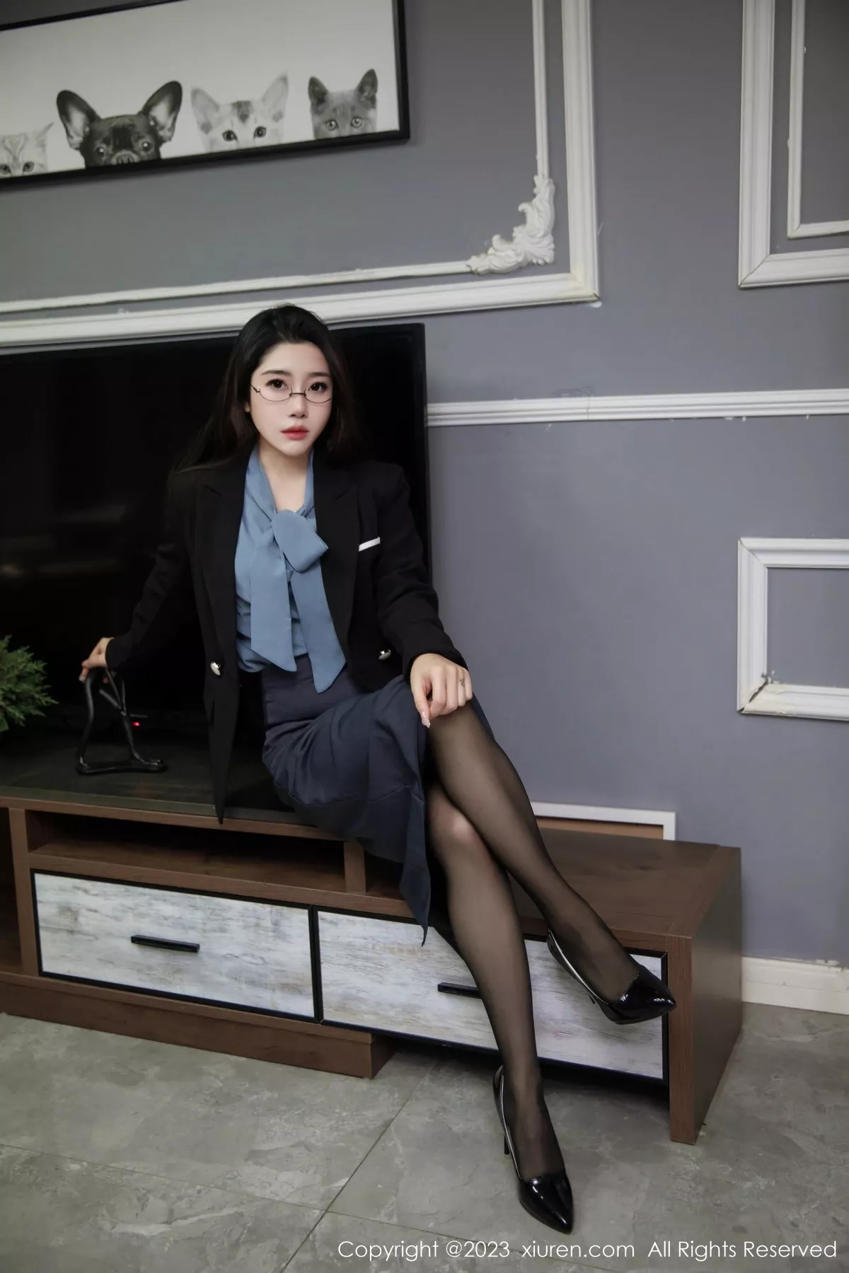 [XiuRen秀人网] 2023.08.03 No.7179 严利娅Yuliya 黑丝短裙 [82P] NO.11